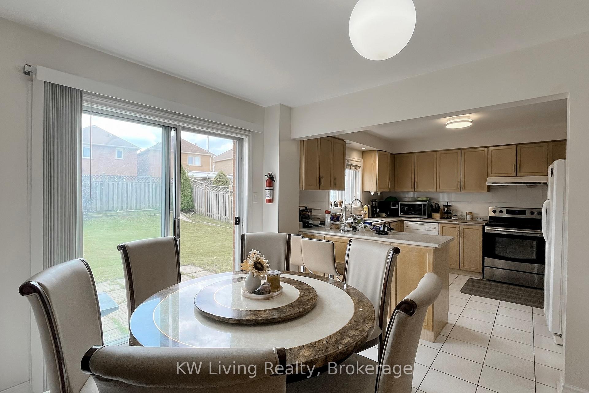 Photo 14 of 299 Highglen Avenue, Markham, Middlefield — HOMEH