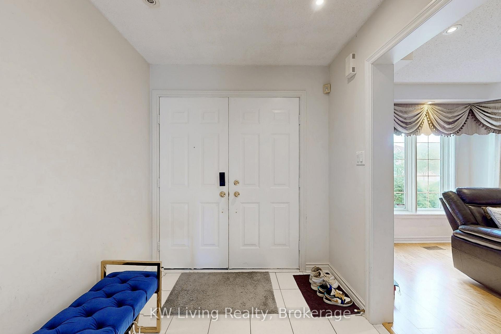 Photo 20 of 299 Highglen Avenue, Markham, Middlefield — HOMEH