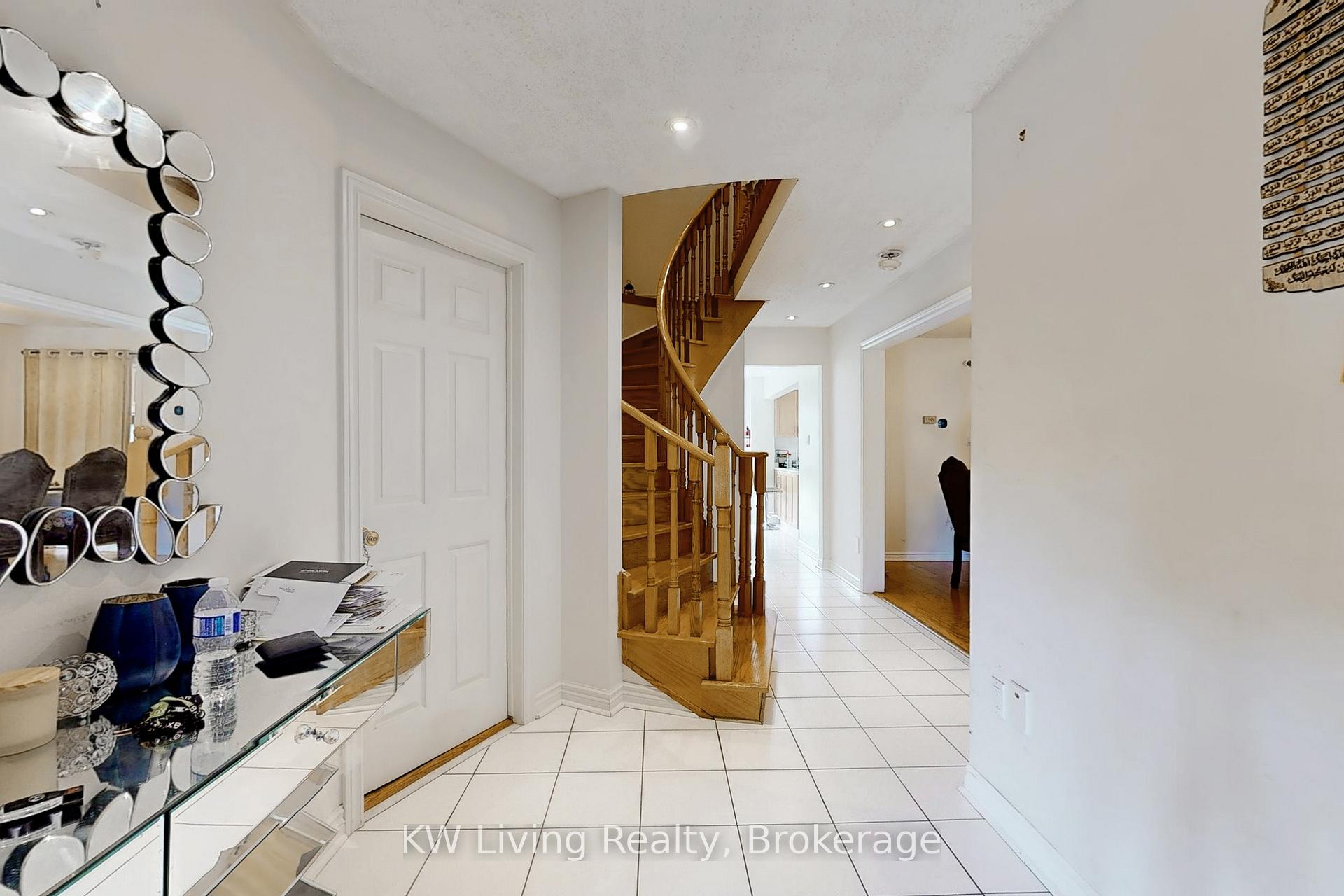 Photo 22 of 299 Highglen Avenue, Markham, Middlefield — HOMEH
