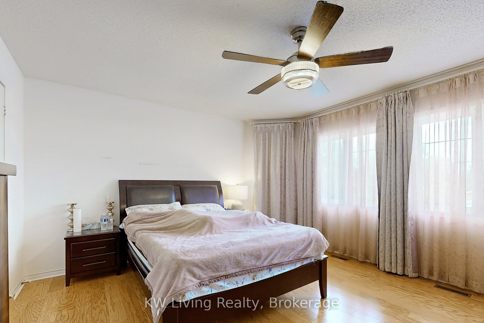 Photo 38 of 299 Highglen Avenue, Markham, Middlefield — HOMEH