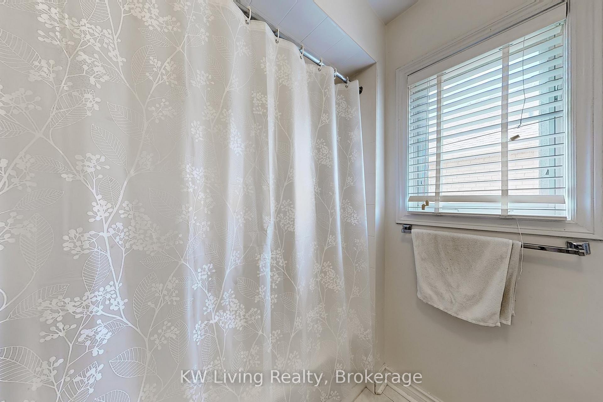 Photo 37 of 299 Highglen Avenue, Markham, Middlefield — HOMEH