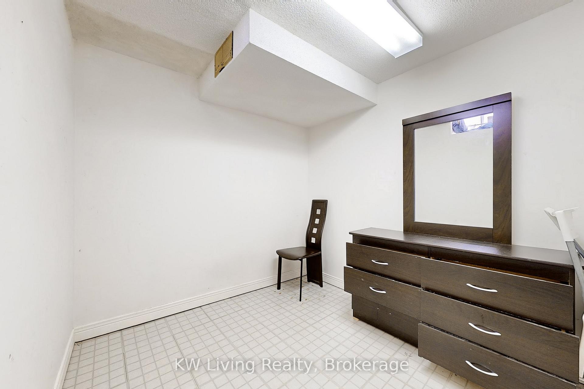 Photo 43 of 299 Highglen Avenue, Markham, Middlefield — HOMEH