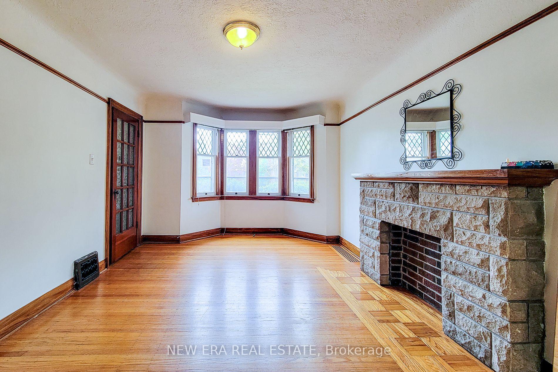 Photo 35 of 107 Haddon Avenue S, Hamilton, Ainslie Wood — HOMEH