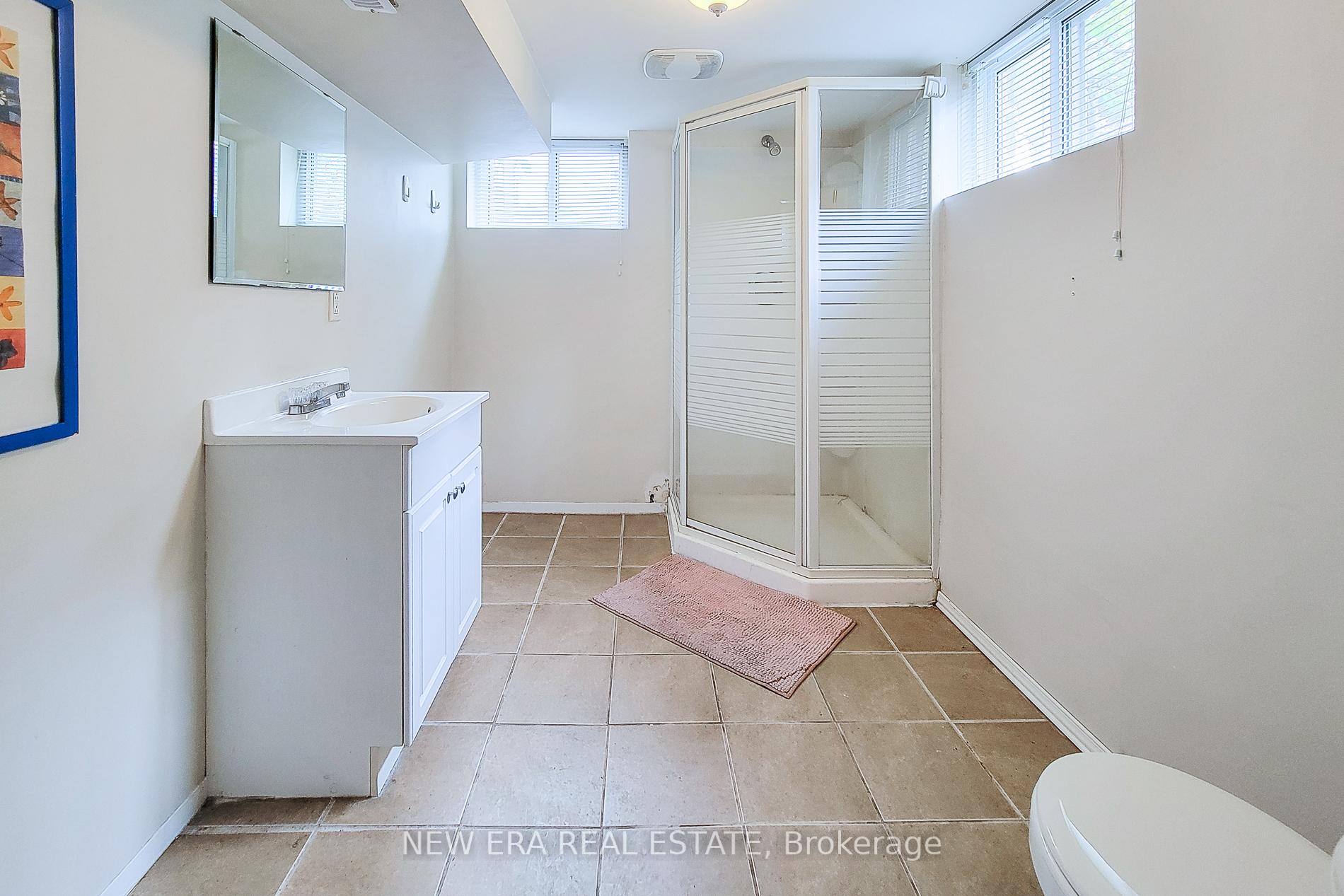 Photo 34 of 107 Haddon Avenue S, Hamilton, Ainslie Wood — HOMEH