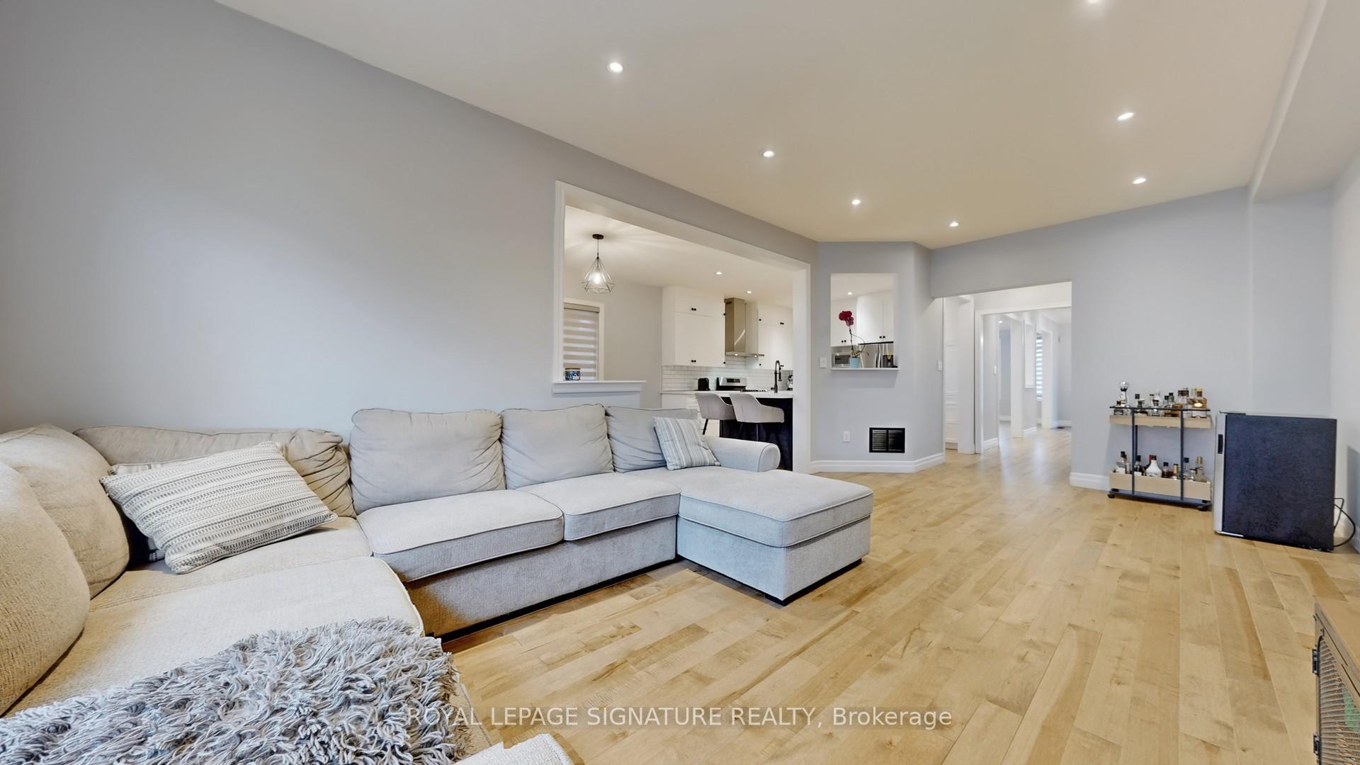 Photo 5 of 10 Foxton Road, Markham, Cornell — HOMEH