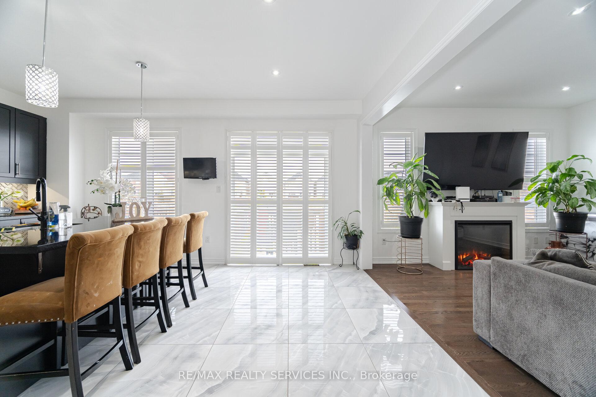 Photo 8 of 17 Boathouse Road, Brampton, Northwest Brampton — HOMEH