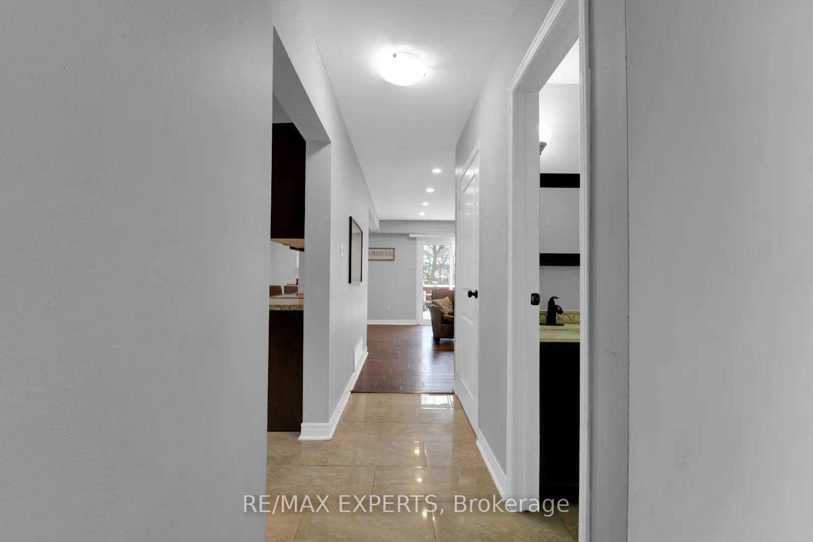 Photo 3 of 10 Cassander Crescent, Brampton, Heart Lake East — HOMEH