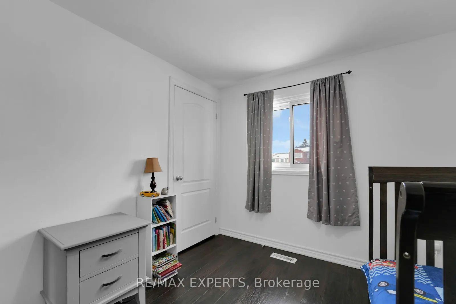 Photo 36 of 10 Cassander Crescent, Brampton, Heart Lake East — HOMEH