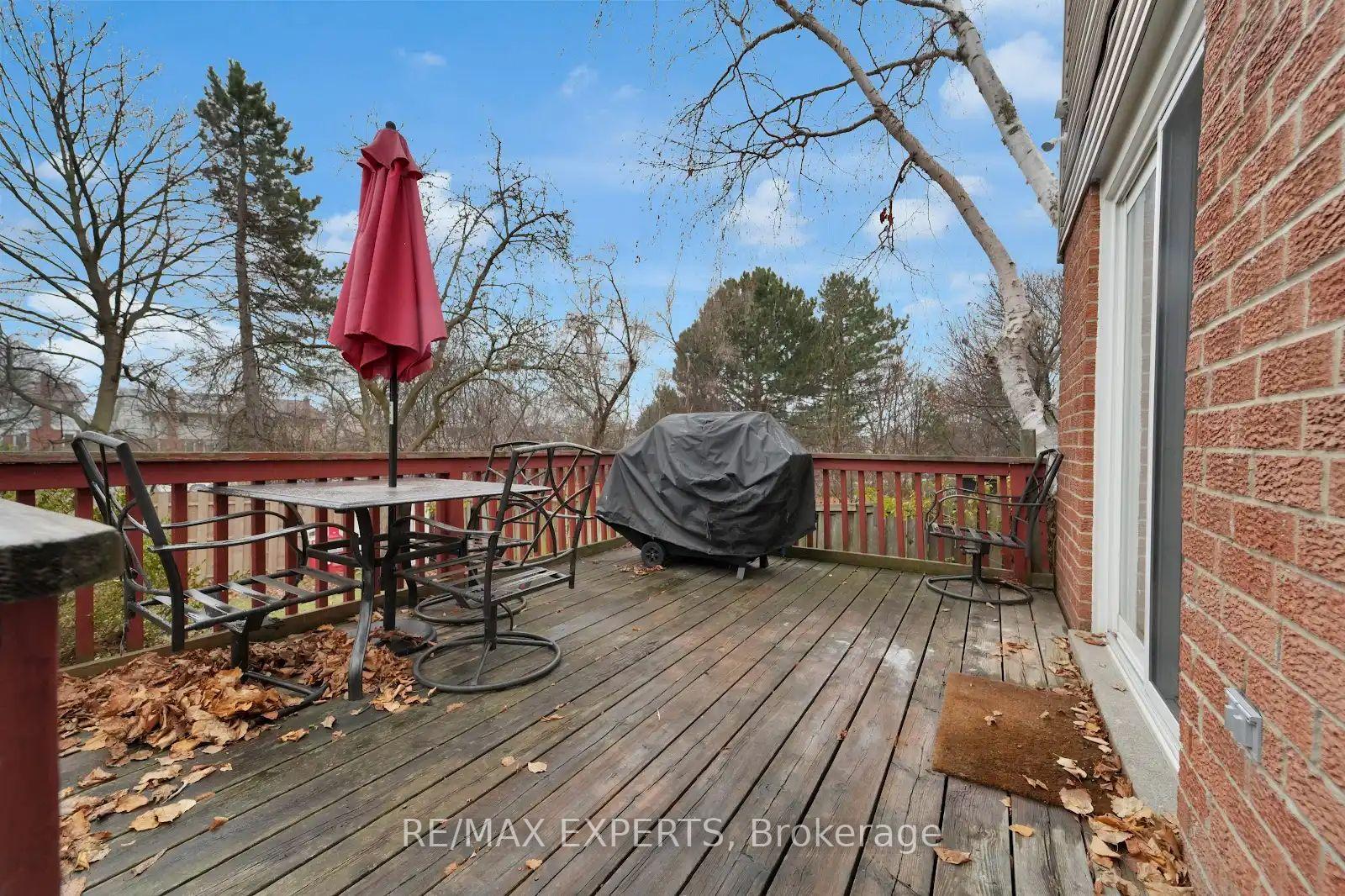 Photo 40 of 10 Cassander Crescent, Brampton, Heart Lake East — HOMEH