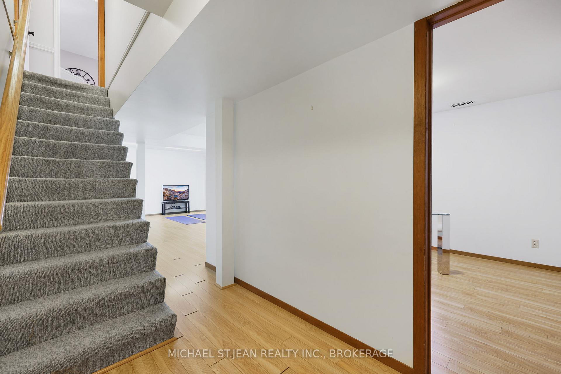 Photo 30 of 241 Bonaventure Drive, Hamilton, Gilbert — HOMEH