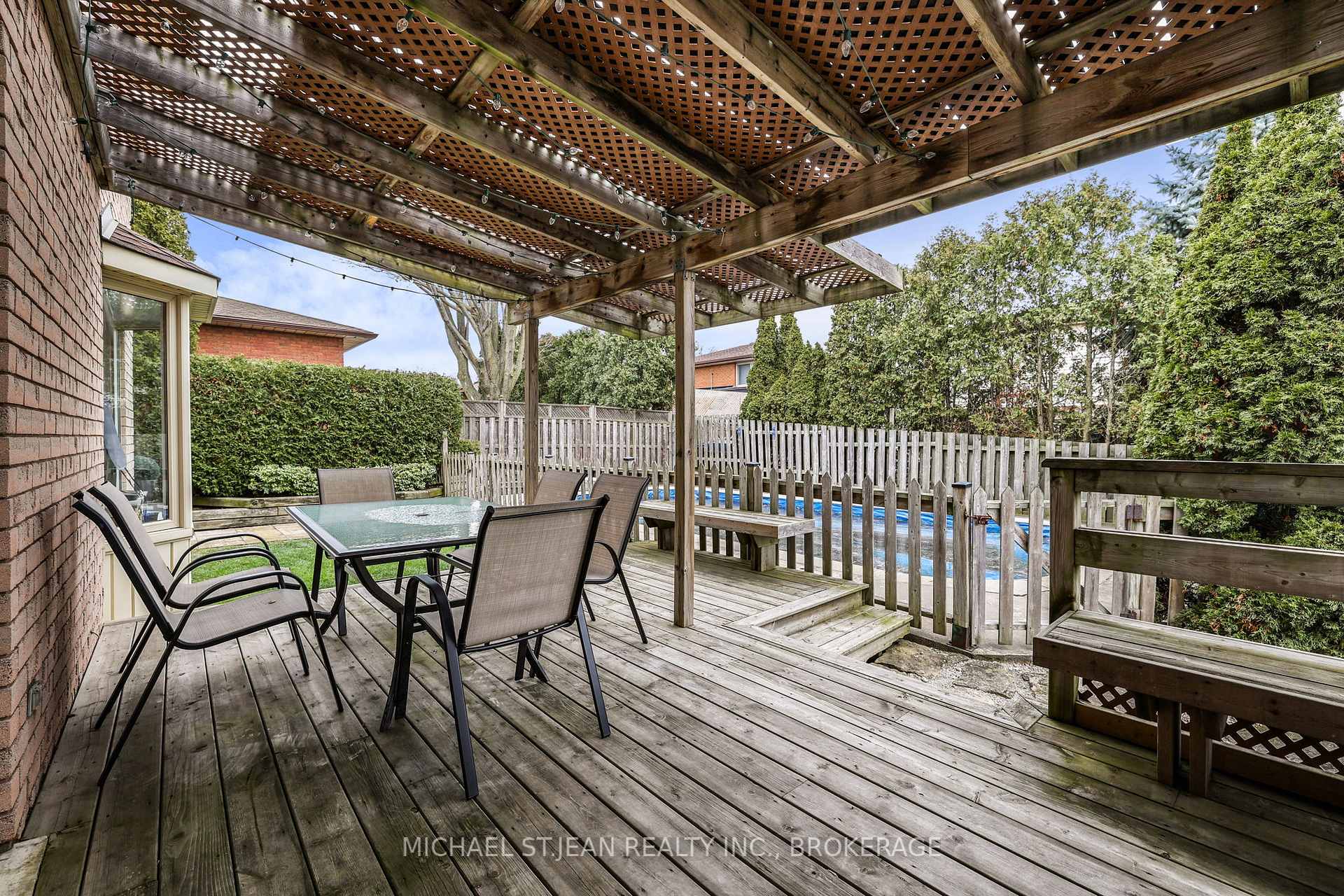 Photo 33 of 241 Bonaventure Drive, Hamilton, Gilbert — HOMEH