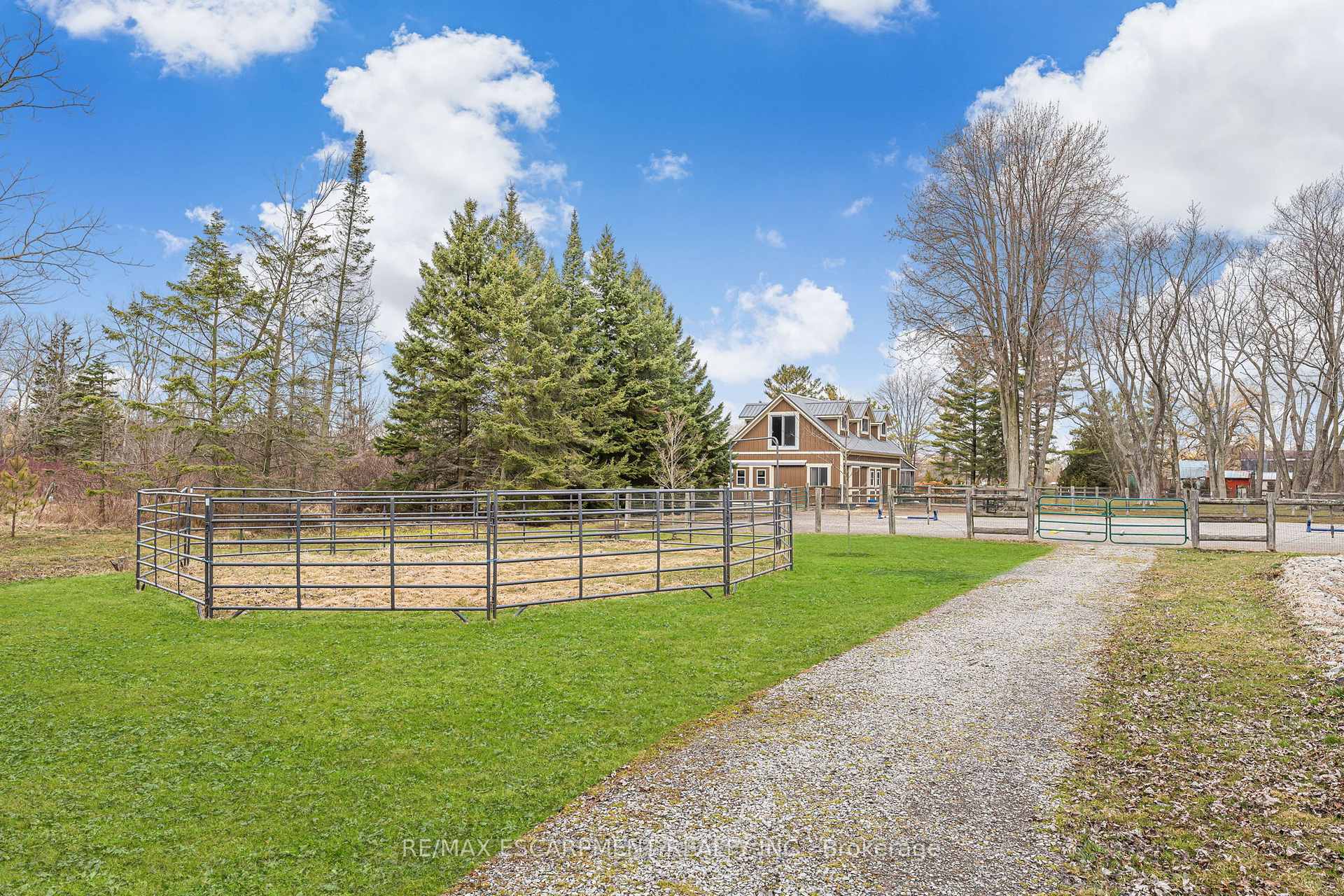 Photo 9 of 2811 North Shore Drive, Haldimand, Dunnville — HOMEH
