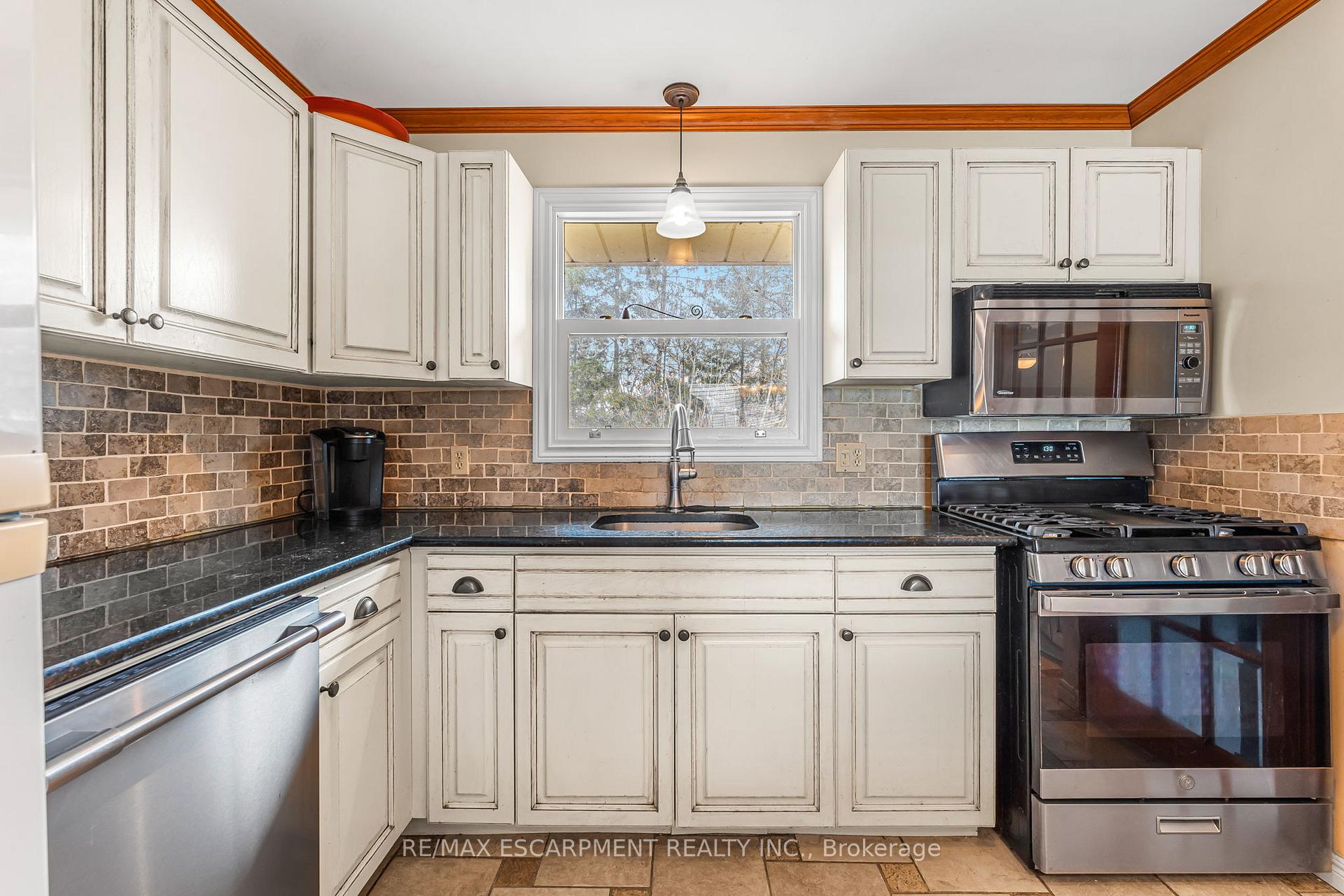 Photo 12 of 2811 North Shore Drive, Haldimand, Dunnville — HOMEH