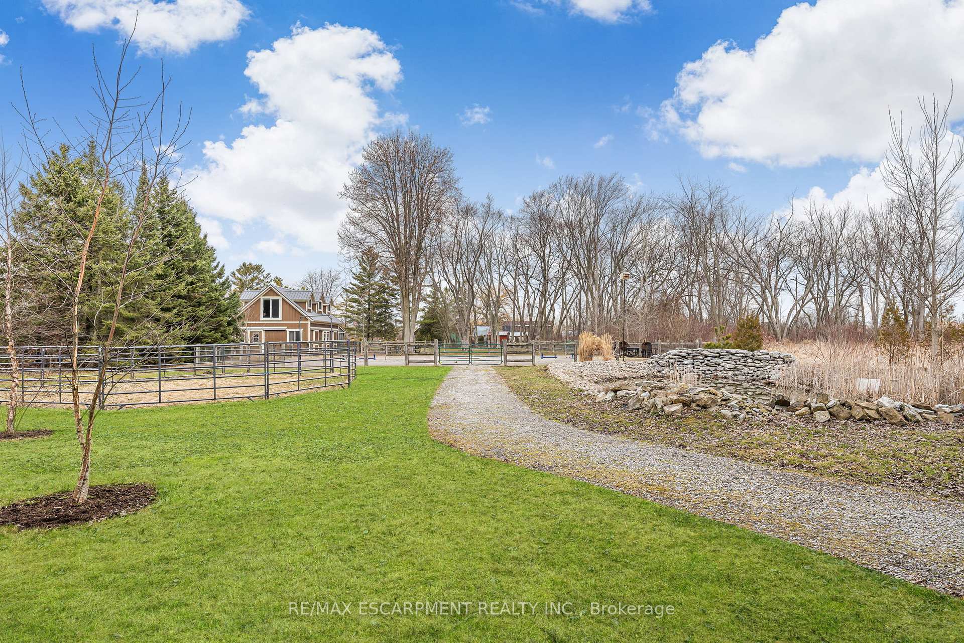 Photo 23 of 2811 North Shore Drive, Haldimand, Dunnville — HOMEH
