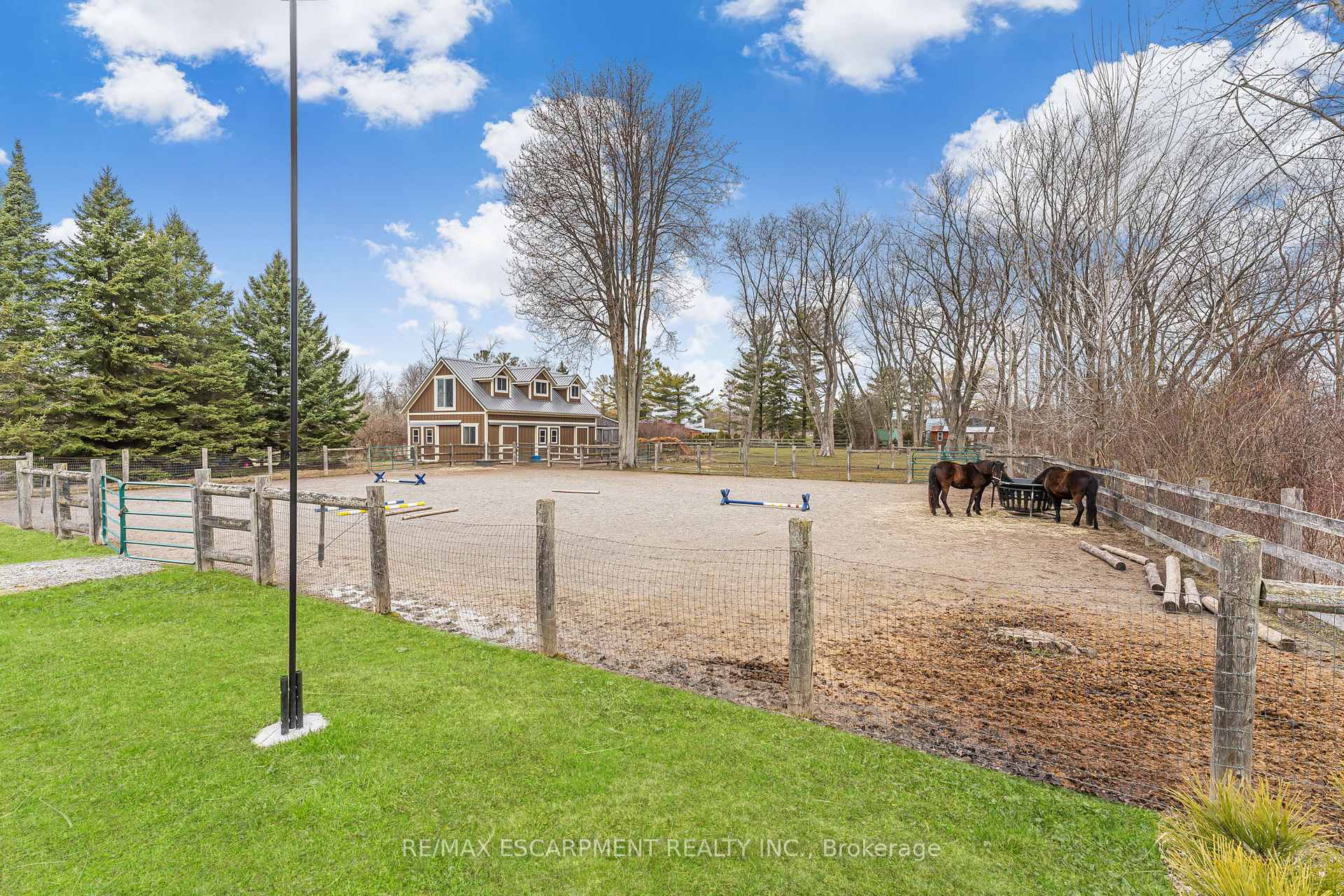 Photo 25 of 2811 North Shore Drive, Haldimand, Dunnville — HOMEH