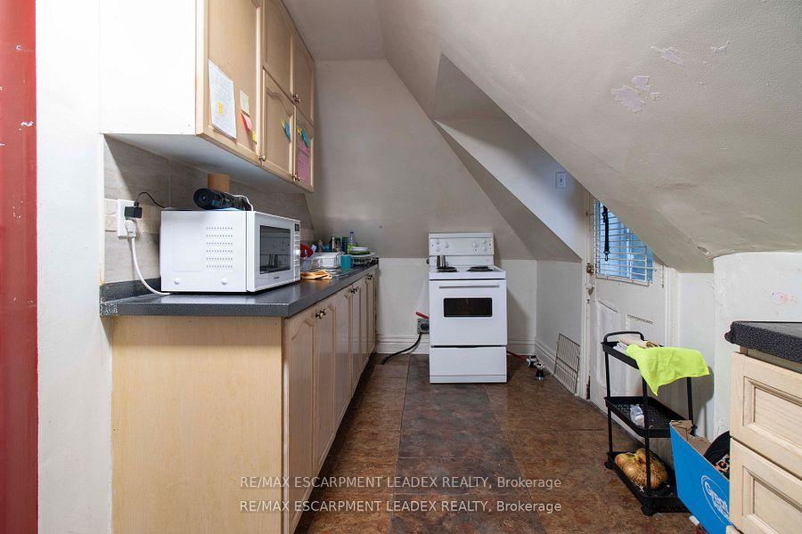 Photo 21 of 417 King Street W, Hamilton, Strathcona — HOMEH