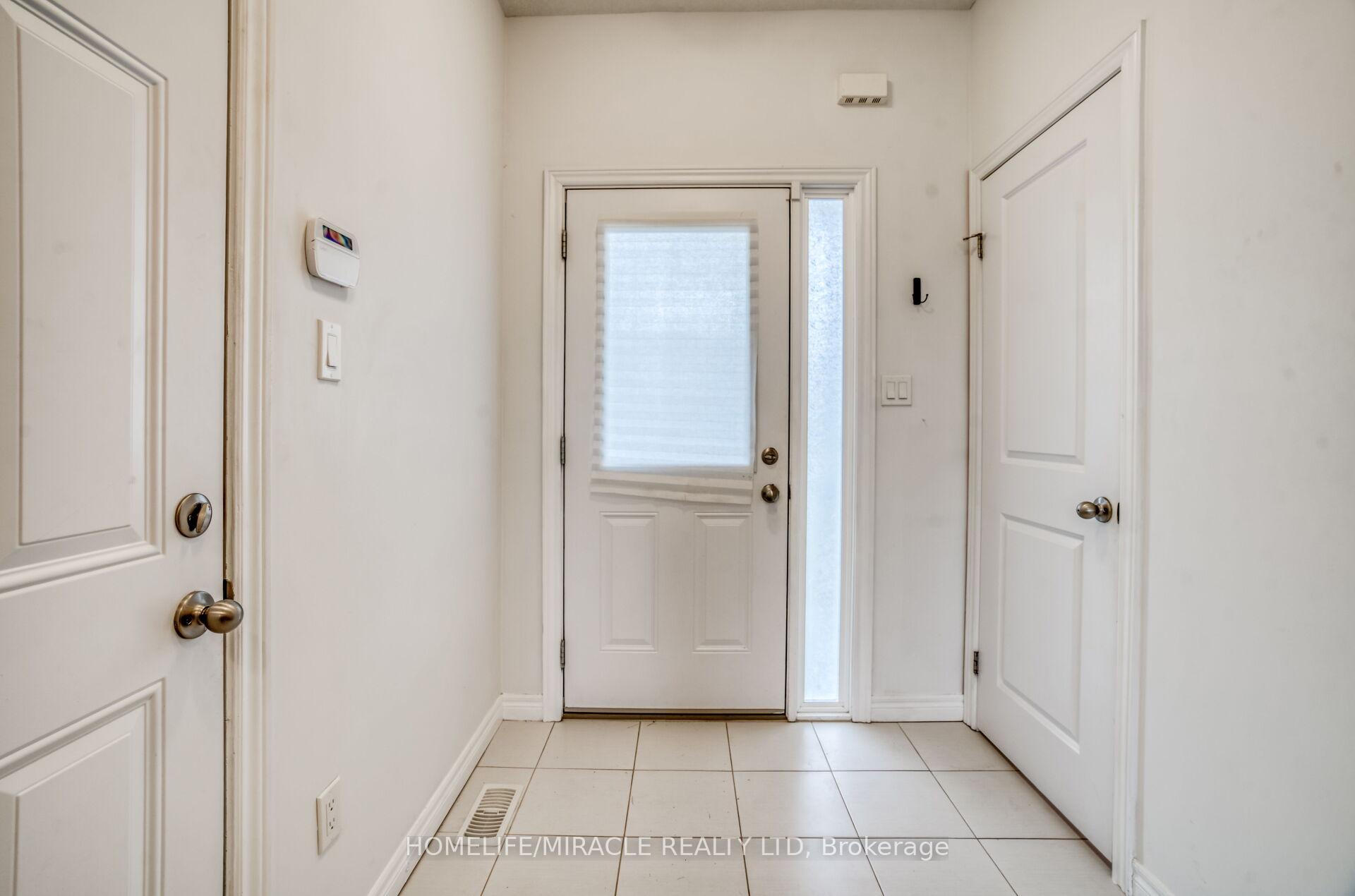 Photo 3 of 19 Pinot Crescent, Hamilton, Winona — HOMEH