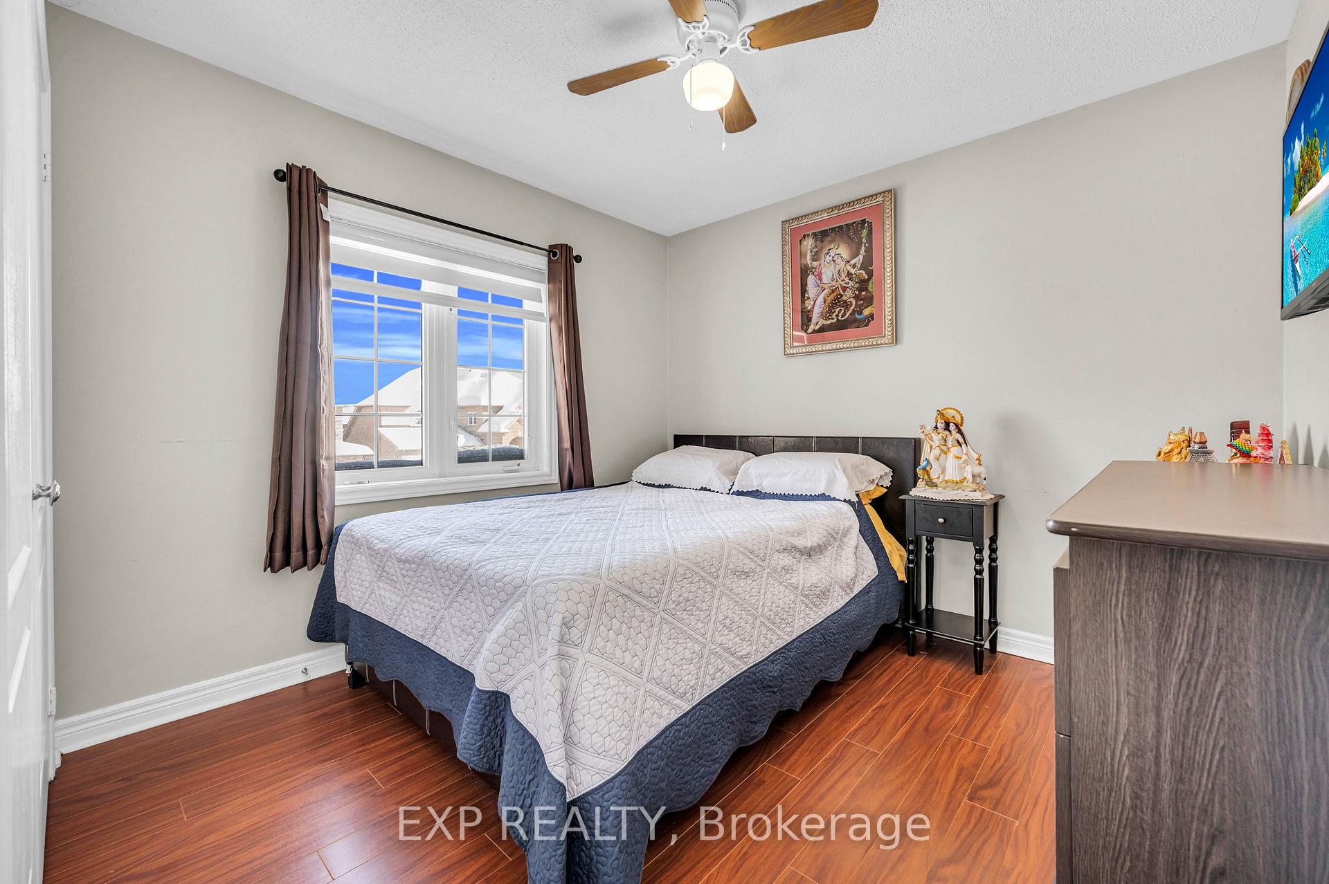 Photo 19 of 46 Wild Indigo Crescent, Brampton, Sandringham-Wellington — HOMEH