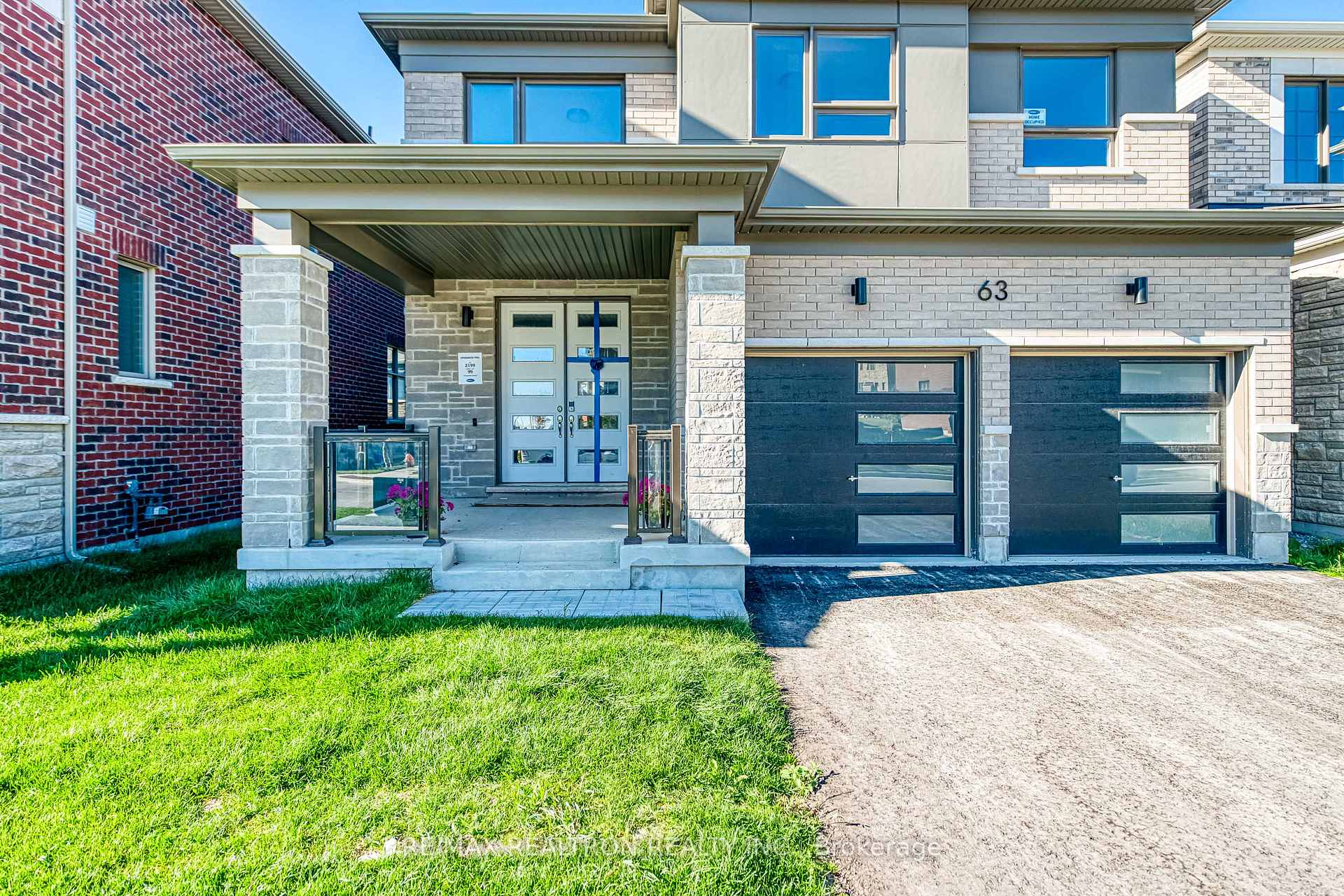 Photo 4 of 63 Greenridge Crescent, Markham, Victoria Square — HOMEH