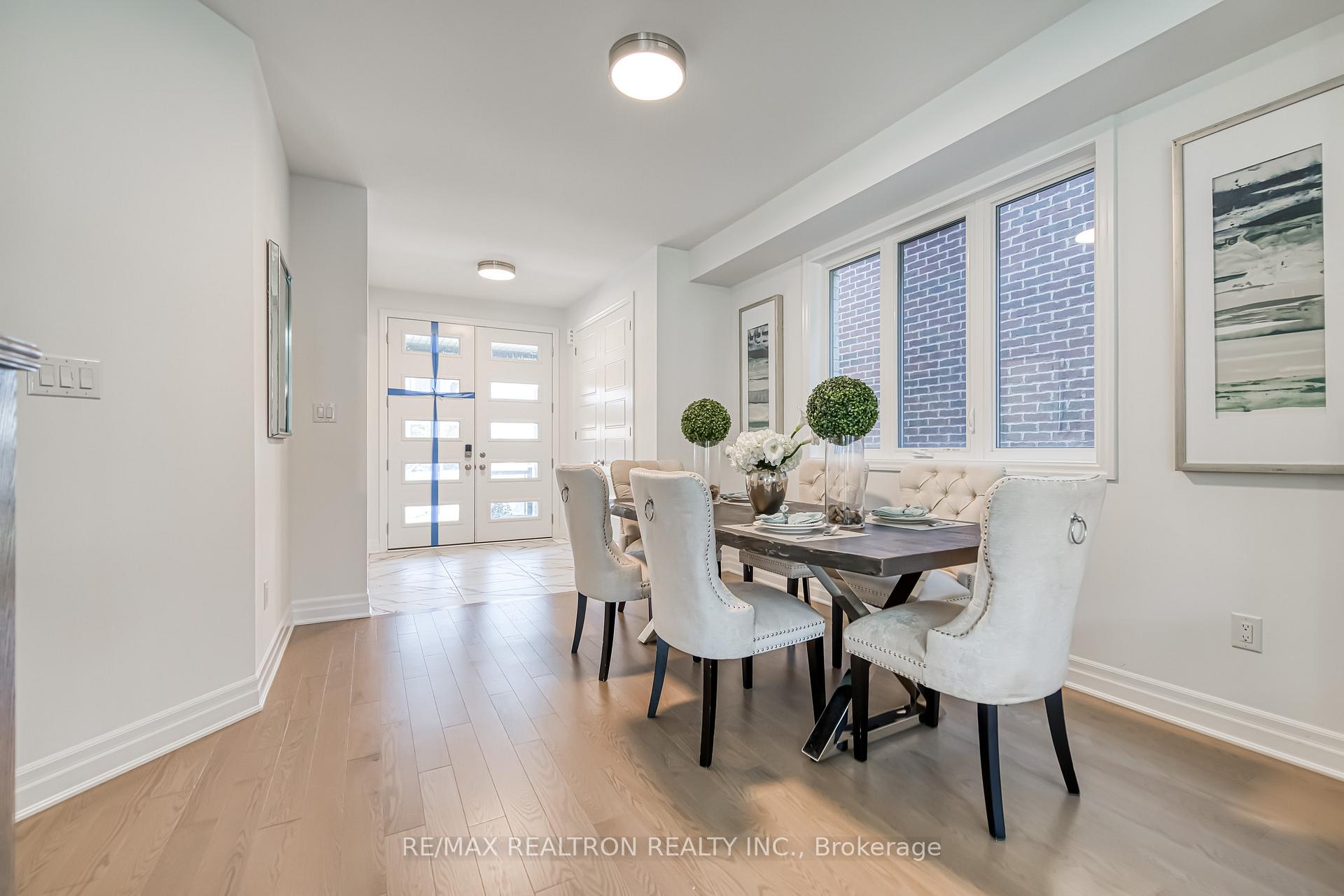 Photo 7 of 63 Greenridge Crescent, Markham, Victoria Square — HOMEH
