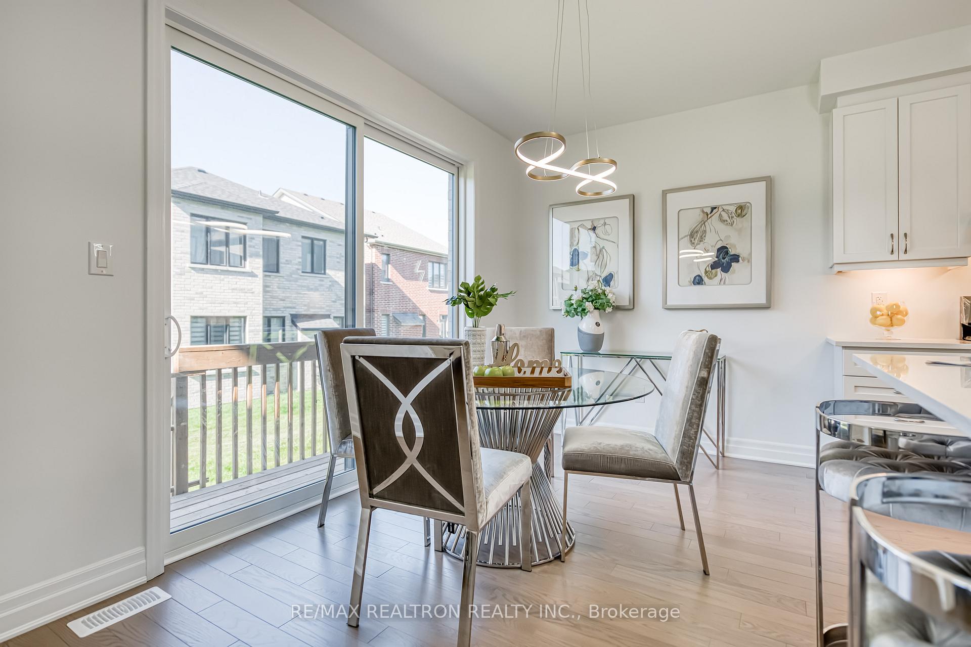 Photo 24 of 63 Greenridge Crescent, Markham, Victoria Square — HOMEH
