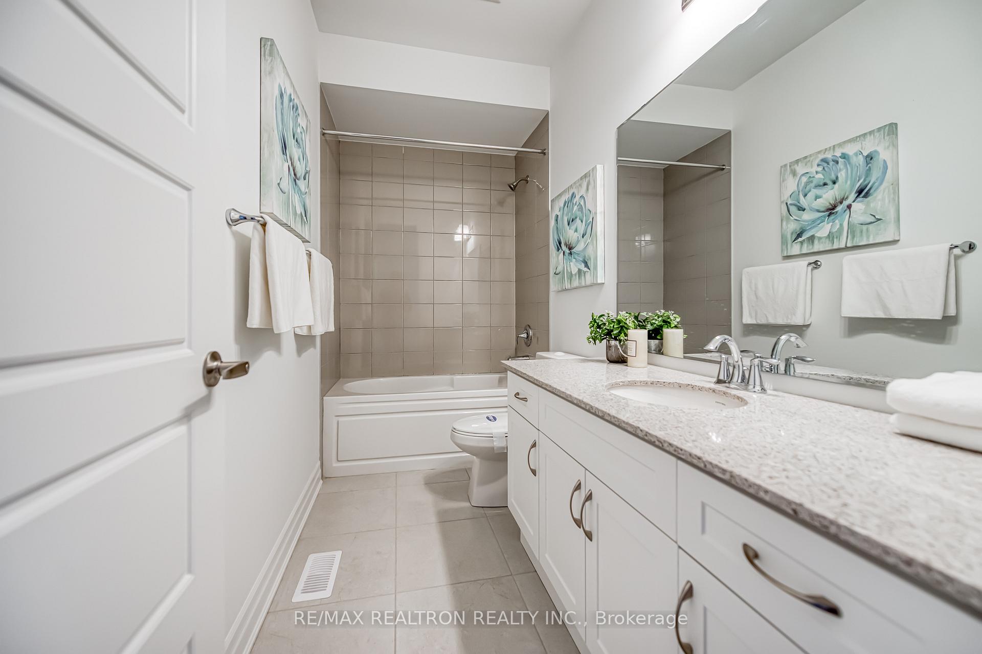 Photo 35 of 63 Greenridge Crescent, Markham, Victoria Square — HOMEH
