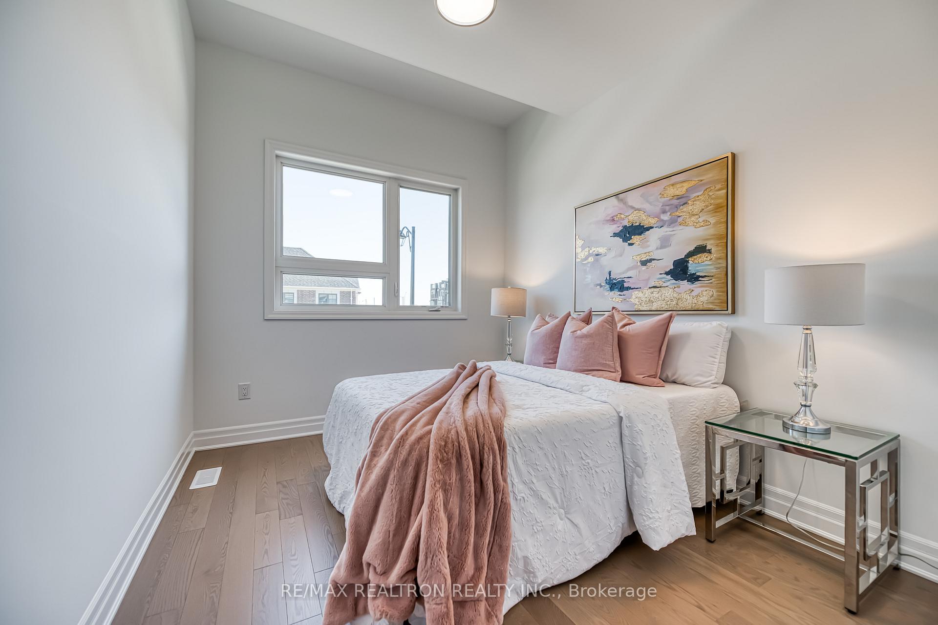 Photo 36 of 63 Greenridge Crescent, Markham, Victoria Square — HOMEH