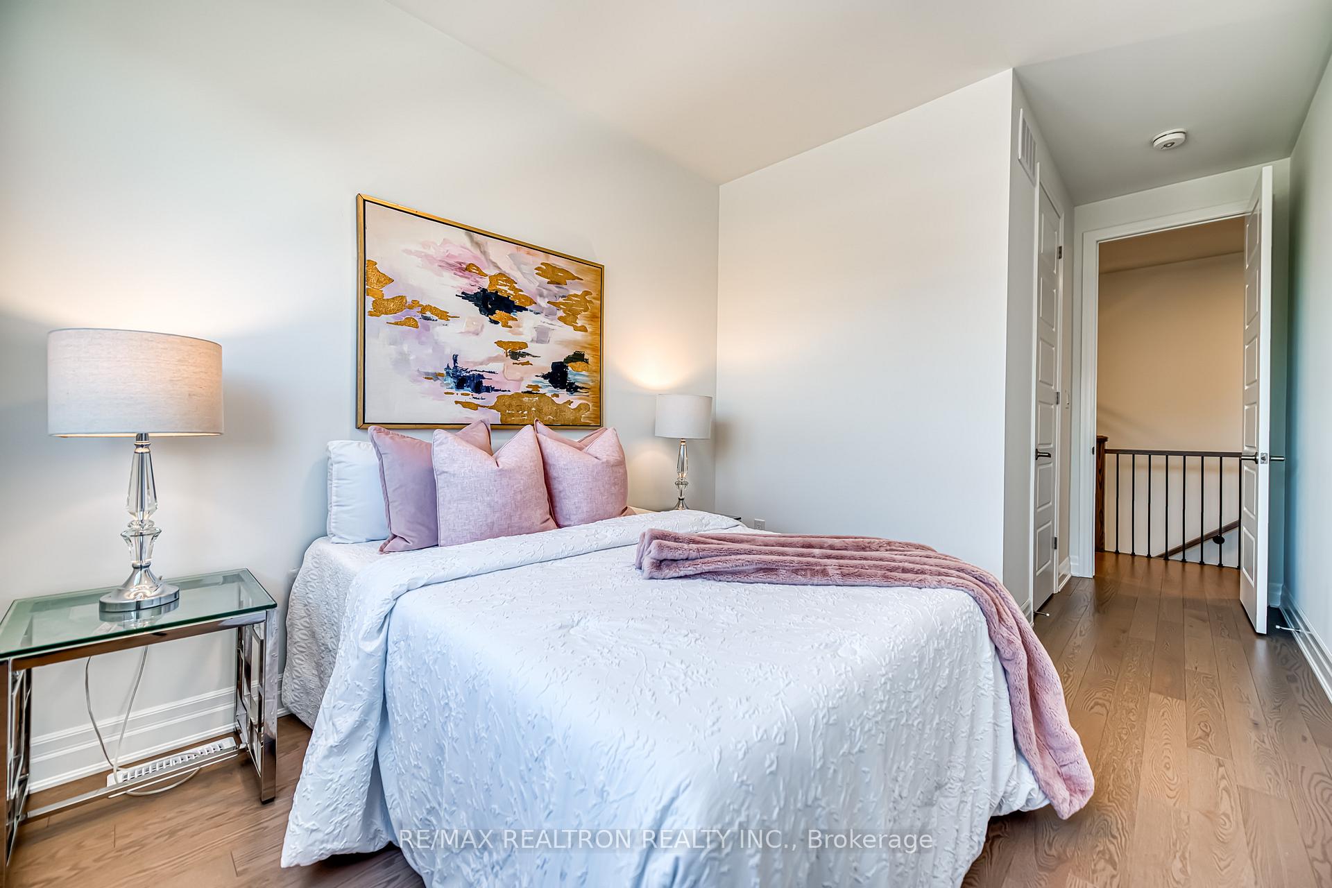 Photo 37 of 63 Greenridge Crescent, Markham, Victoria Square — HOMEH