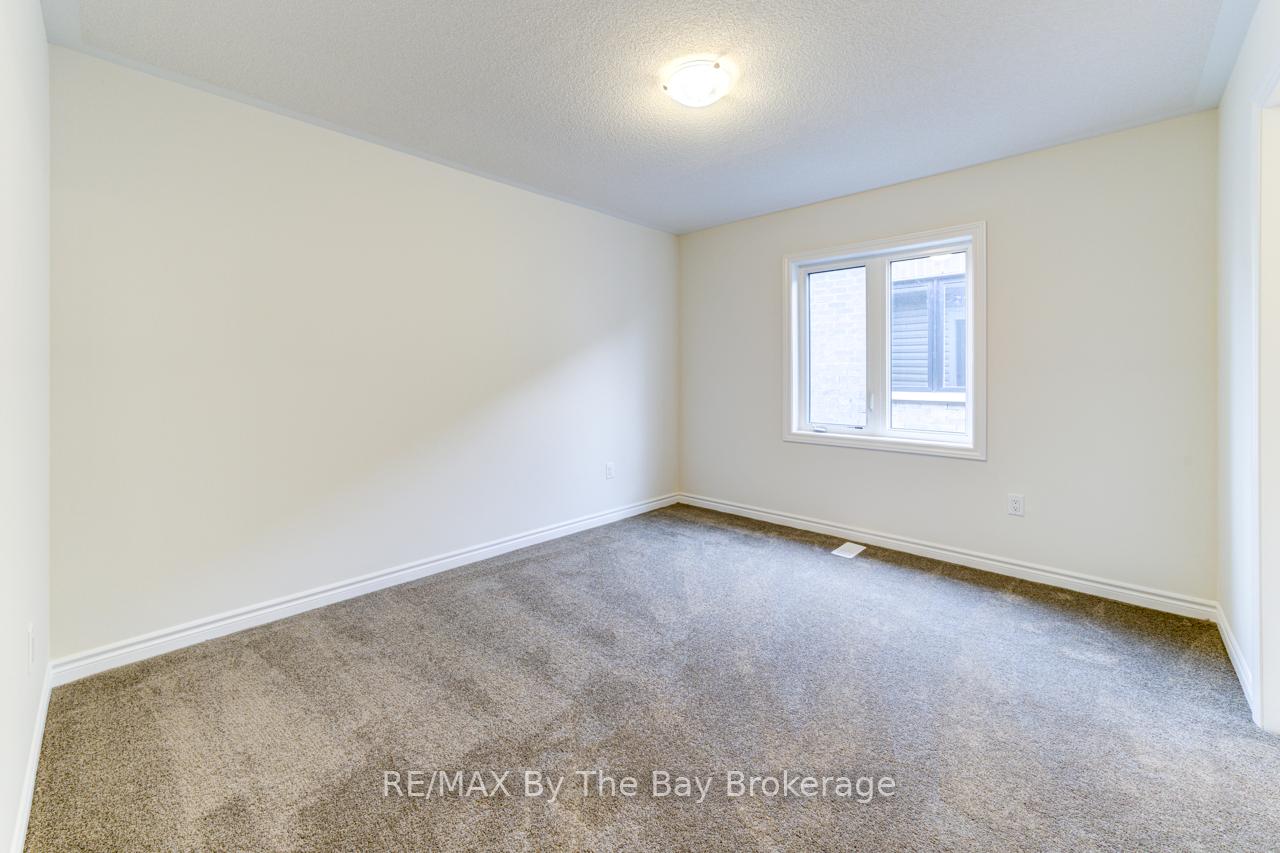 Photo 31 of 20 Rosanne Circle, Wasaga Beach — HOMEH