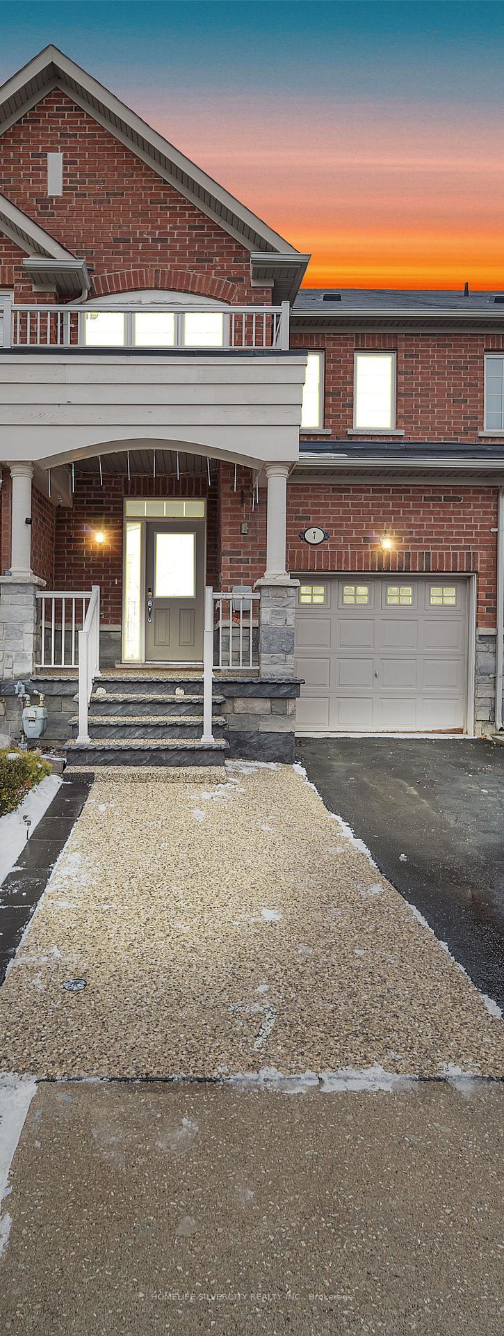 Photo 1 of 7 Pendulum Circle N, Brampton, Sandringham-Wellington — HOMEH