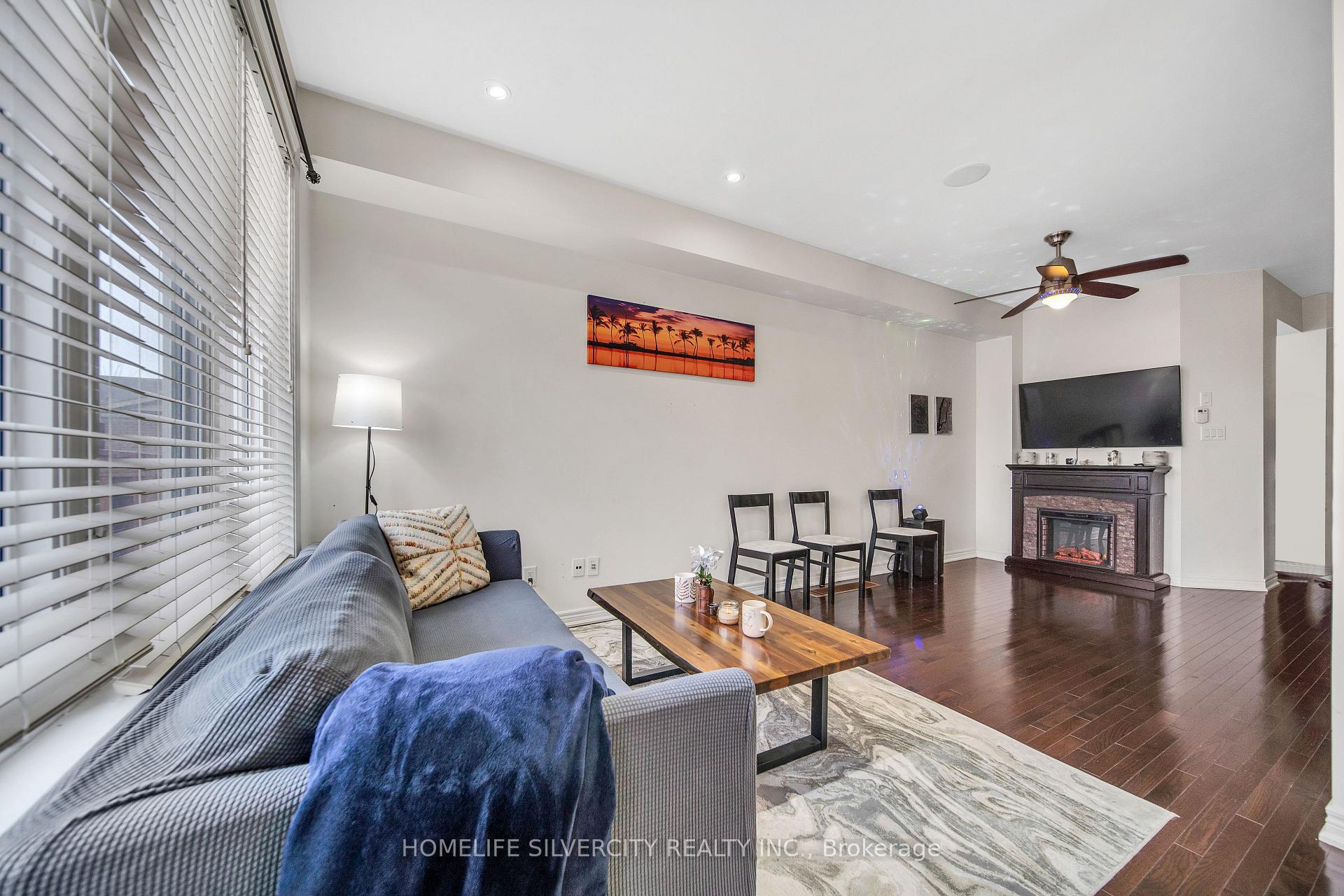 Photo 11 of 7 Pendulum Circle N, Brampton, Sandringham-Wellington — HOMEH
