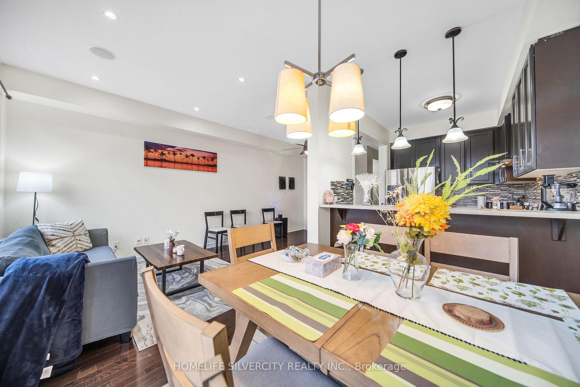 Photo 10 of 7 Pendulum Circle N, Brampton, Sandringham-Wellington — HOMEH