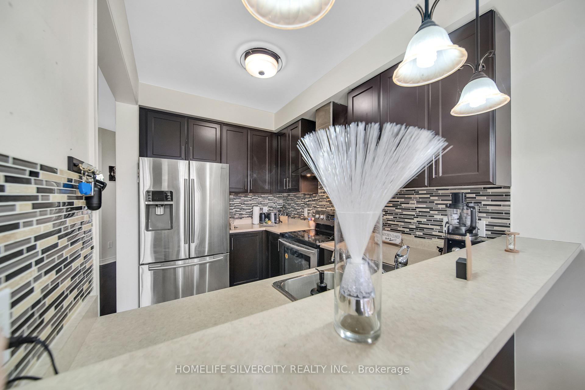 Photo 18 of 7 Pendulum Circle N, Brampton, Sandringham-Wellington — HOMEH