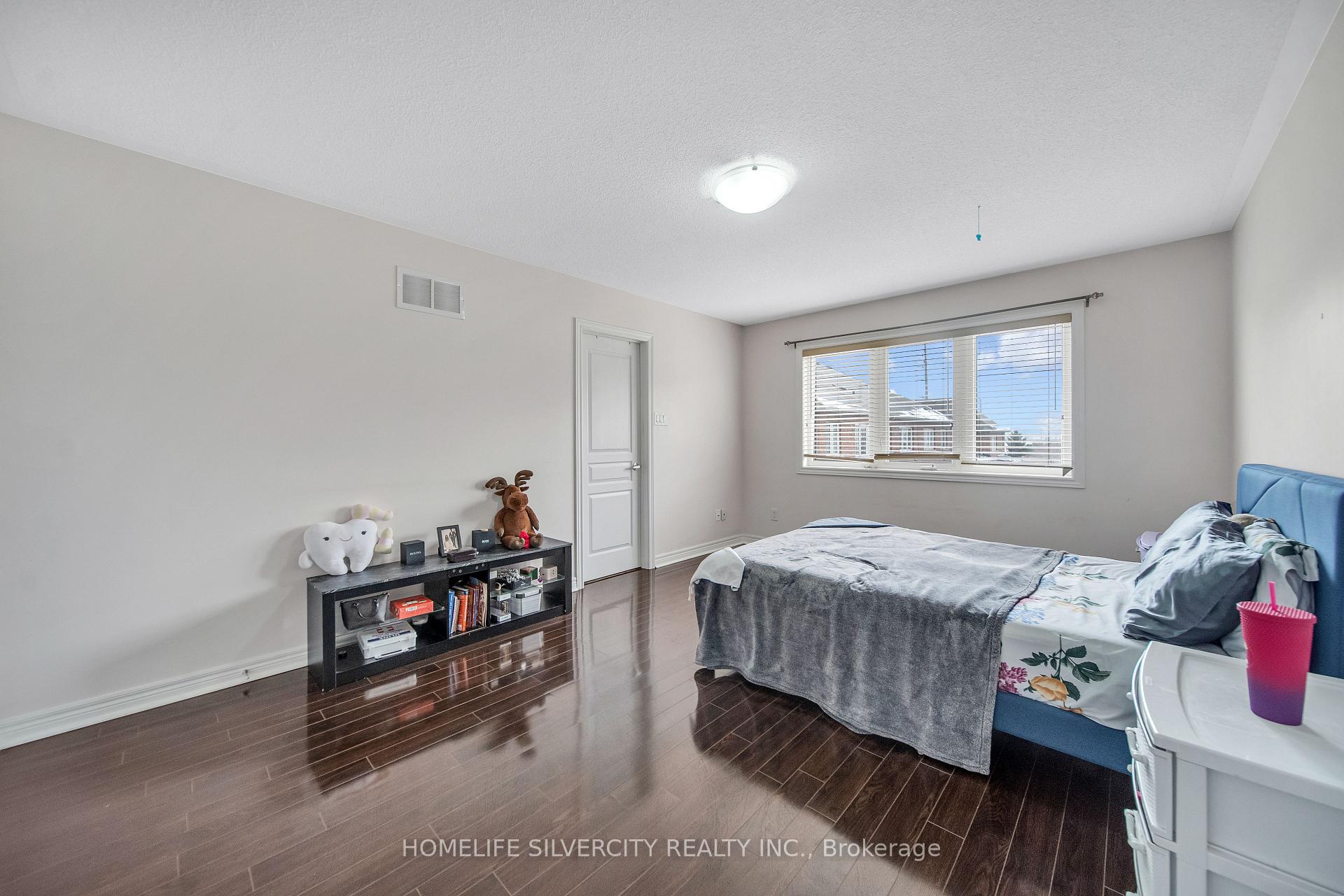 Photo 38 of 7 Pendulum Circle N, Brampton, Sandringham-Wellington — HOMEH