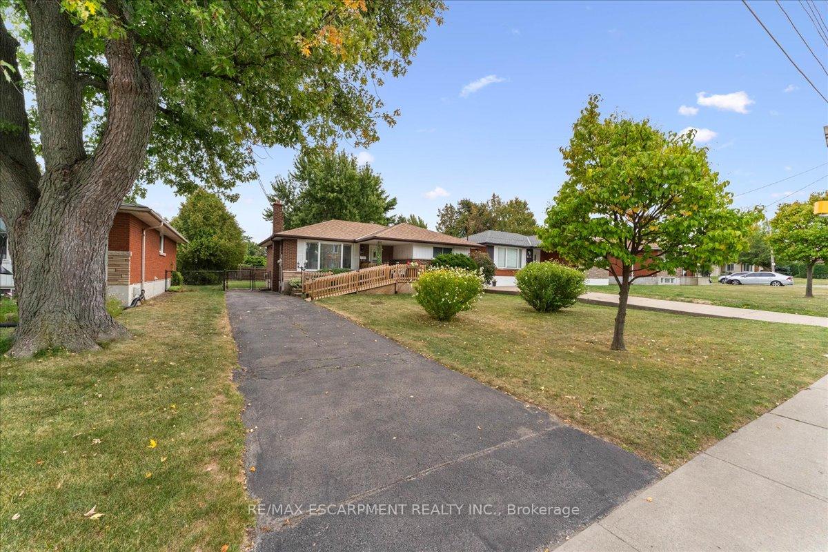 Front of 507 Upper Paradise Road