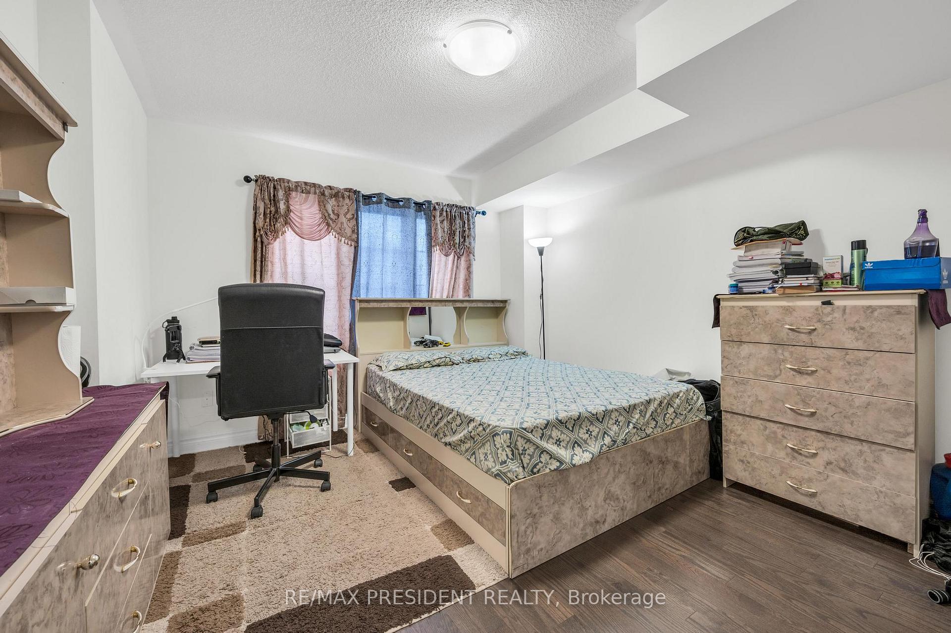 Photo 7 of 8575 Financial Drive, Brampton, Bram West — HOMEH