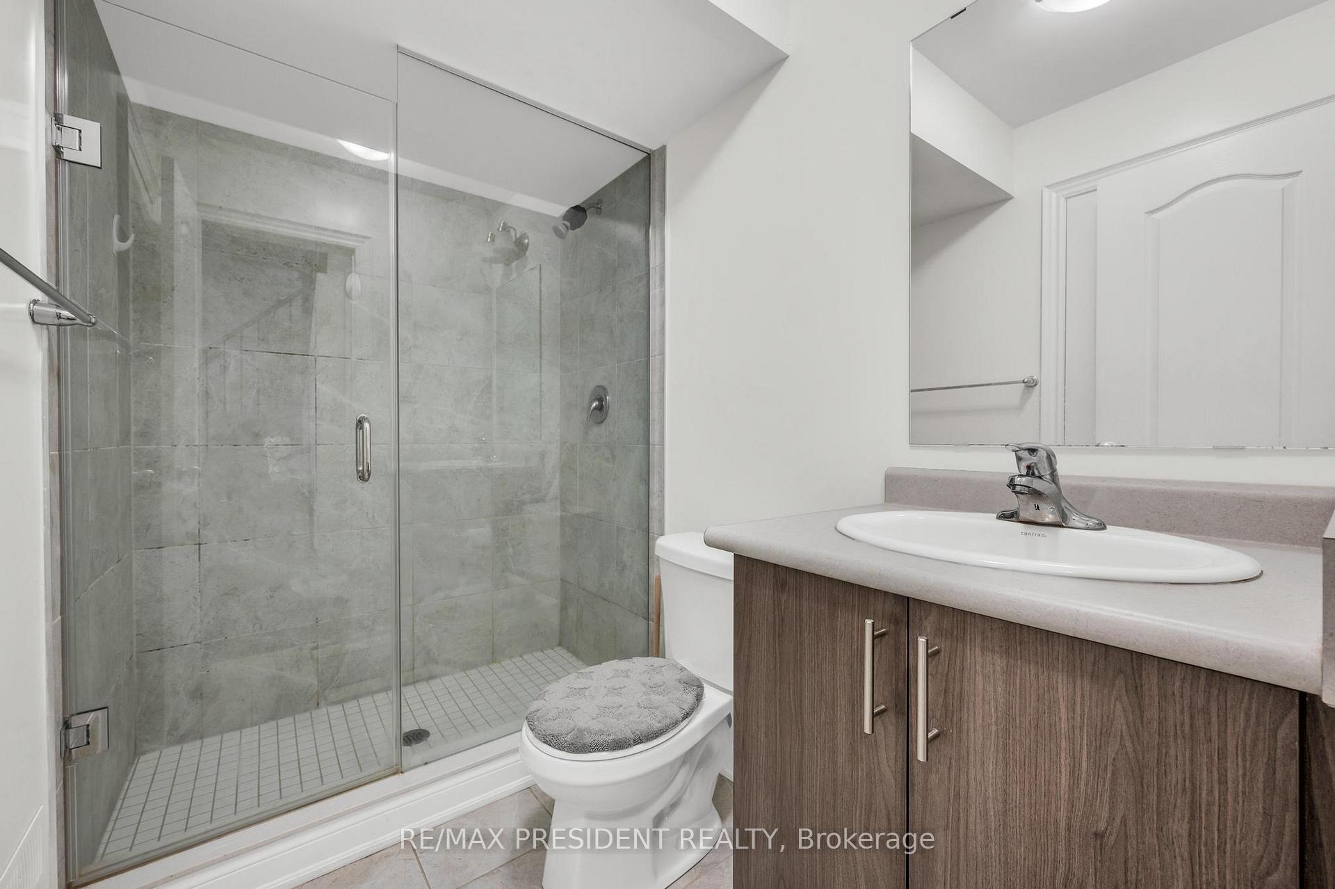Photo 8 of 8575 Financial Drive, Brampton, Bram West — HOMEH