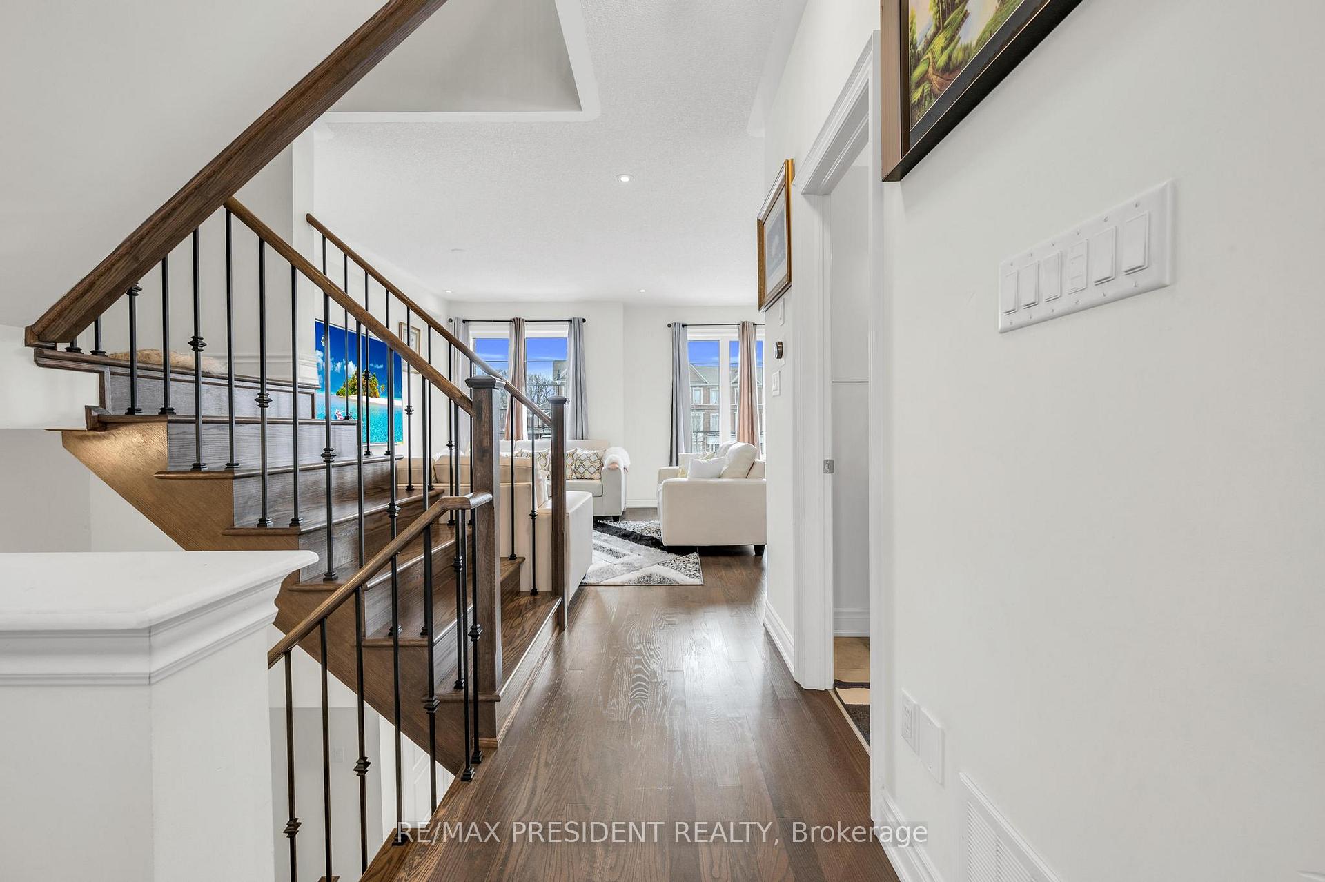 Photo 10 of 8575 Financial Drive, Brampton, Bram West — HOMEH