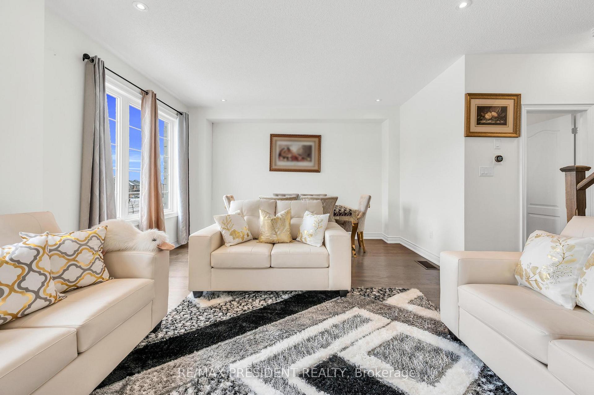Photo 12 of 8575 Financial Drive, Brampton, Bram West — HOMEH