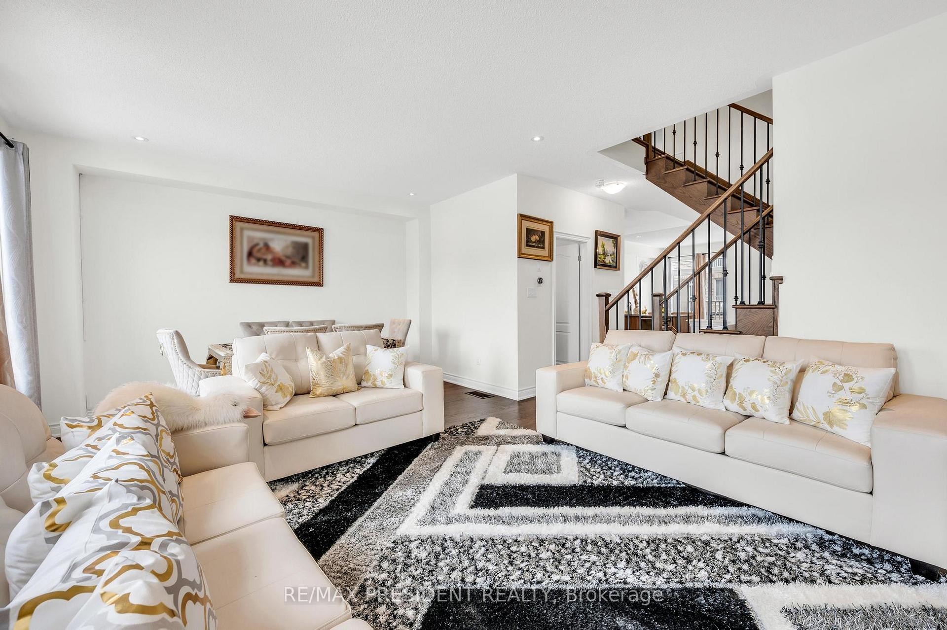 Photo 13 of 8575 Financial Drive, Brampton, Bram West — HOMEH