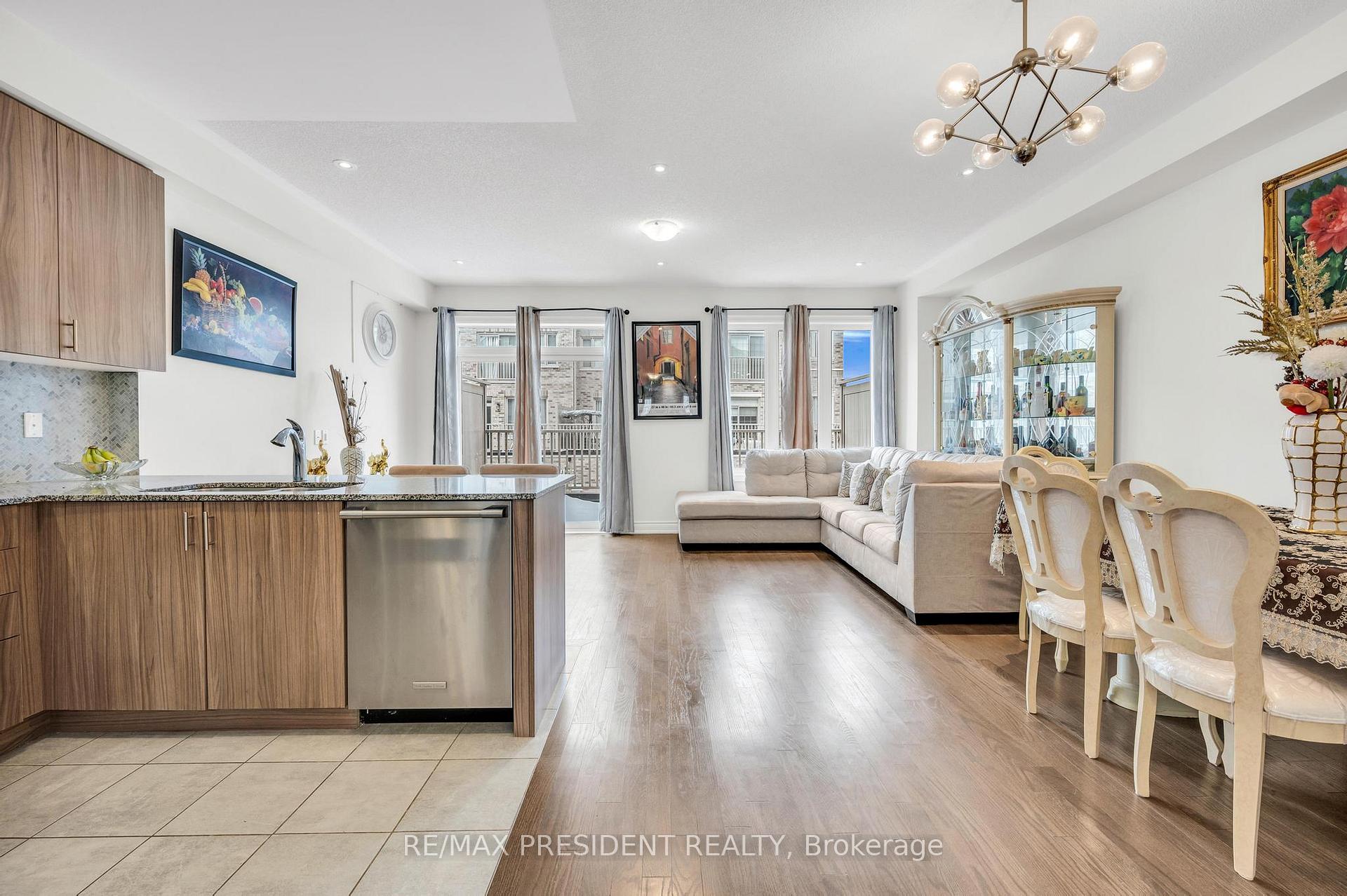Photo 16 of 8575 Financial Drive, Brampton, Bram West — HOMEH