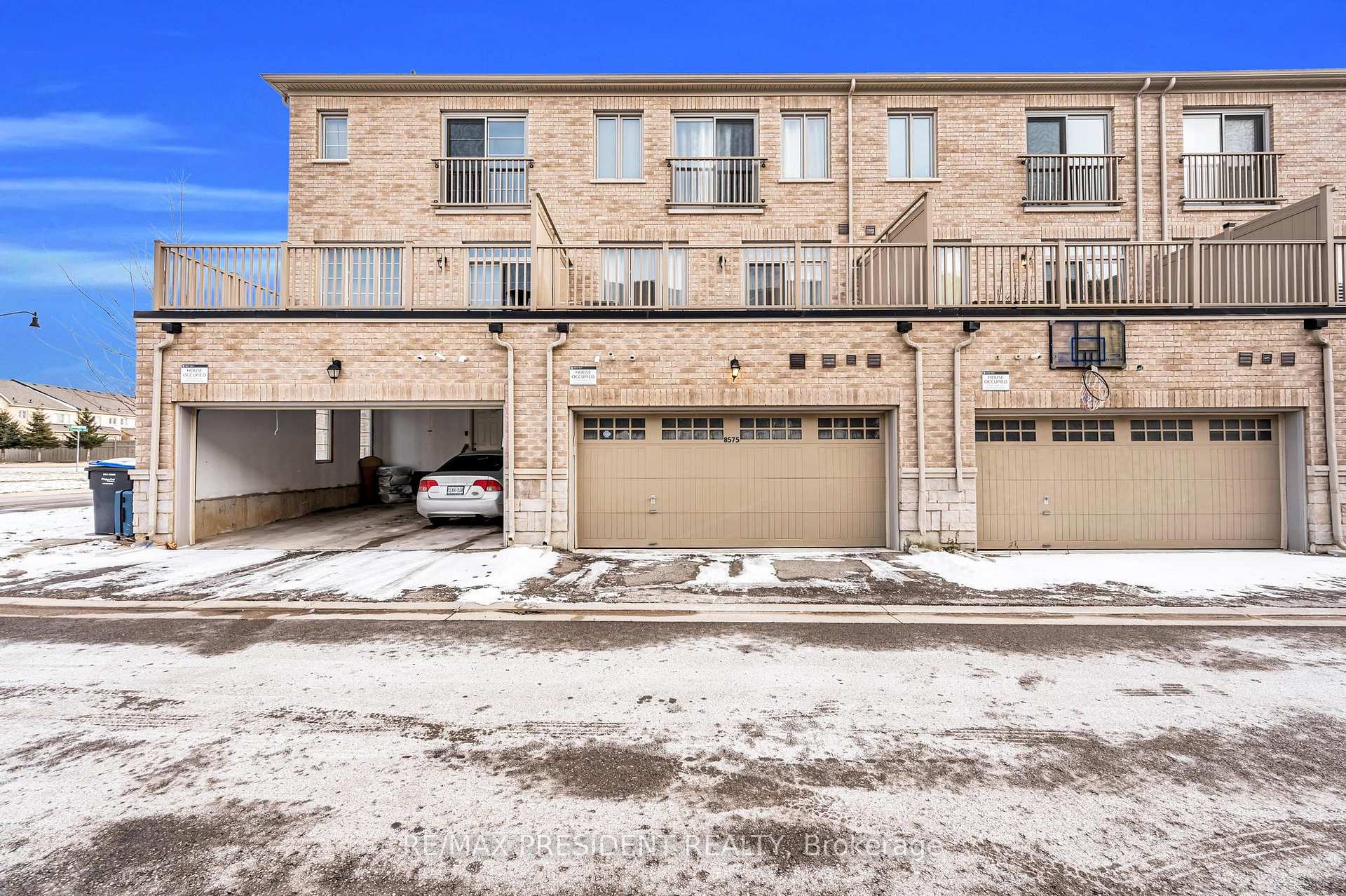 Photo 38 of 8575 Financial Drive, Brampton, Bram West — HOMEH