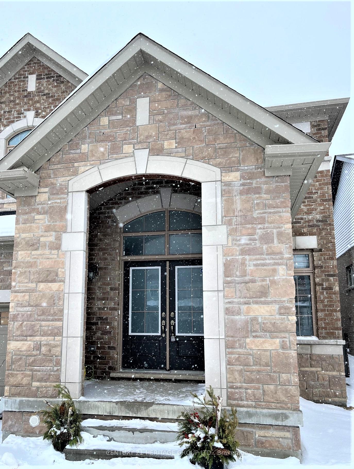 Front of 959 Larter Street