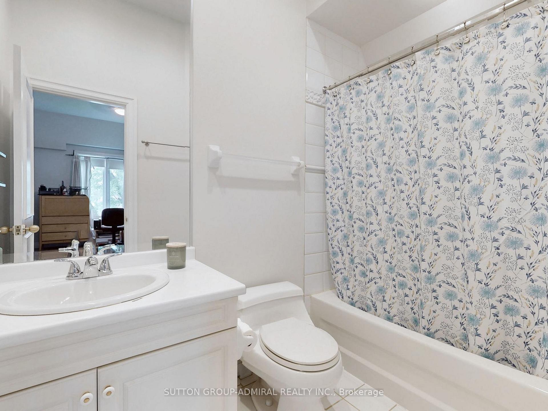 Photo 23 of 487 Lytton Boulevard, Toronto, Bedford Park-Nortown — HOMEH