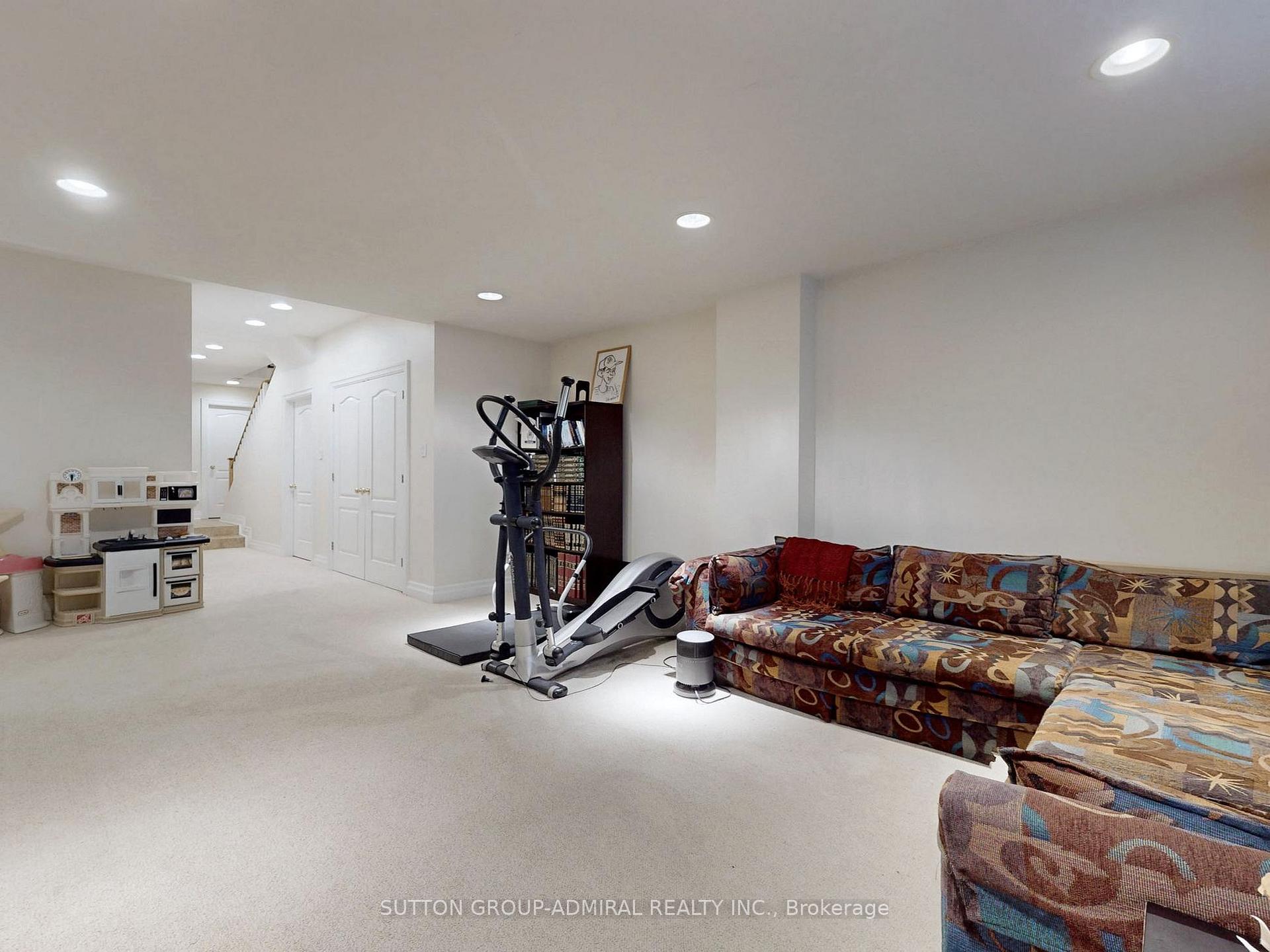 Photo 33 of 487 Lytton Boulevard, Toronto, Bedford Park-Nortown — HOMEH