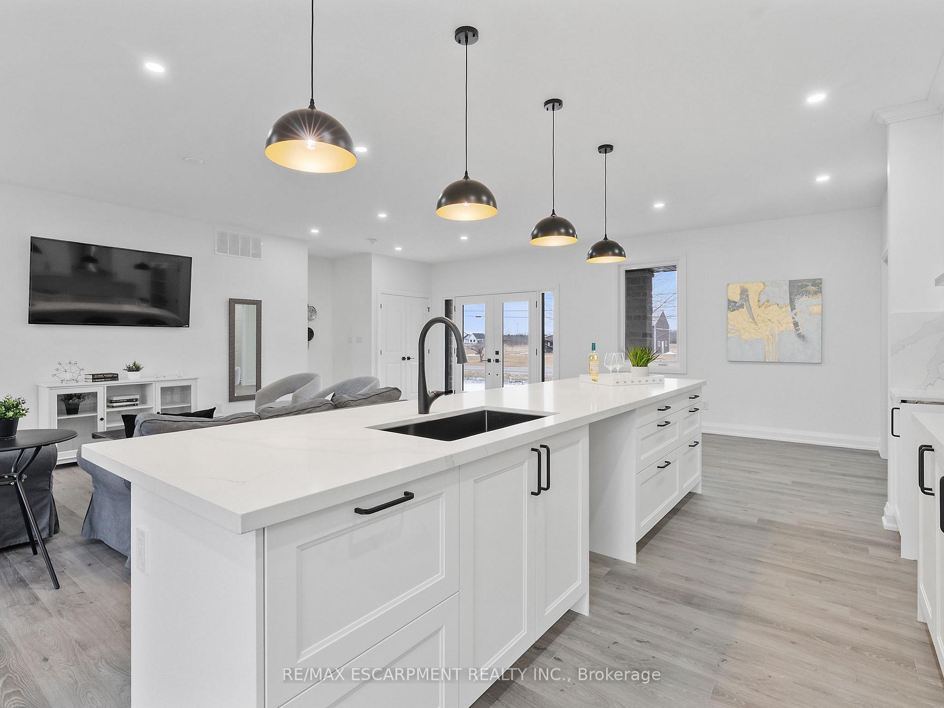 Photo 11 of 804 South Coast Drive, Haldimand — HOMEH