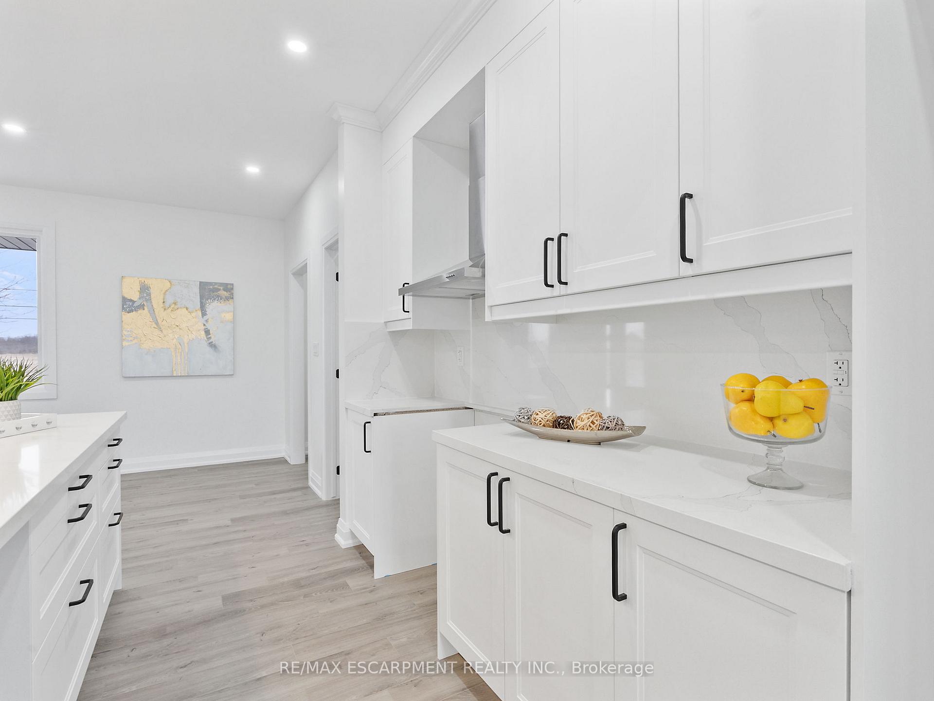 Photo 13 of 804 South Coast Drive, Haldimand — HOMEH