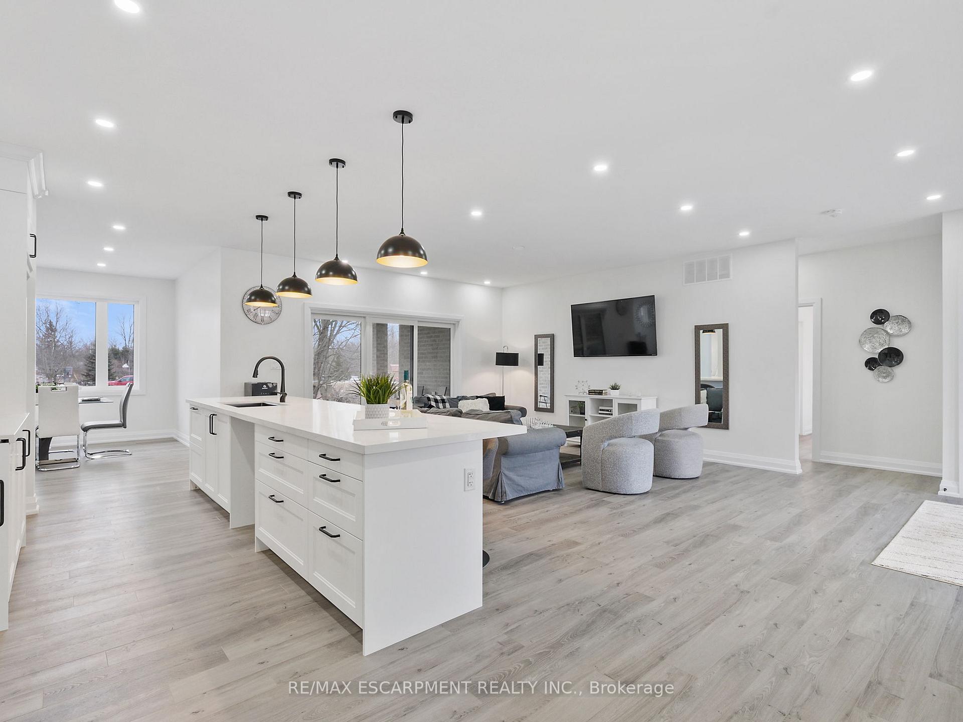 Photo 15 of 804 South Coast Drive, Haldimand — HOMEH