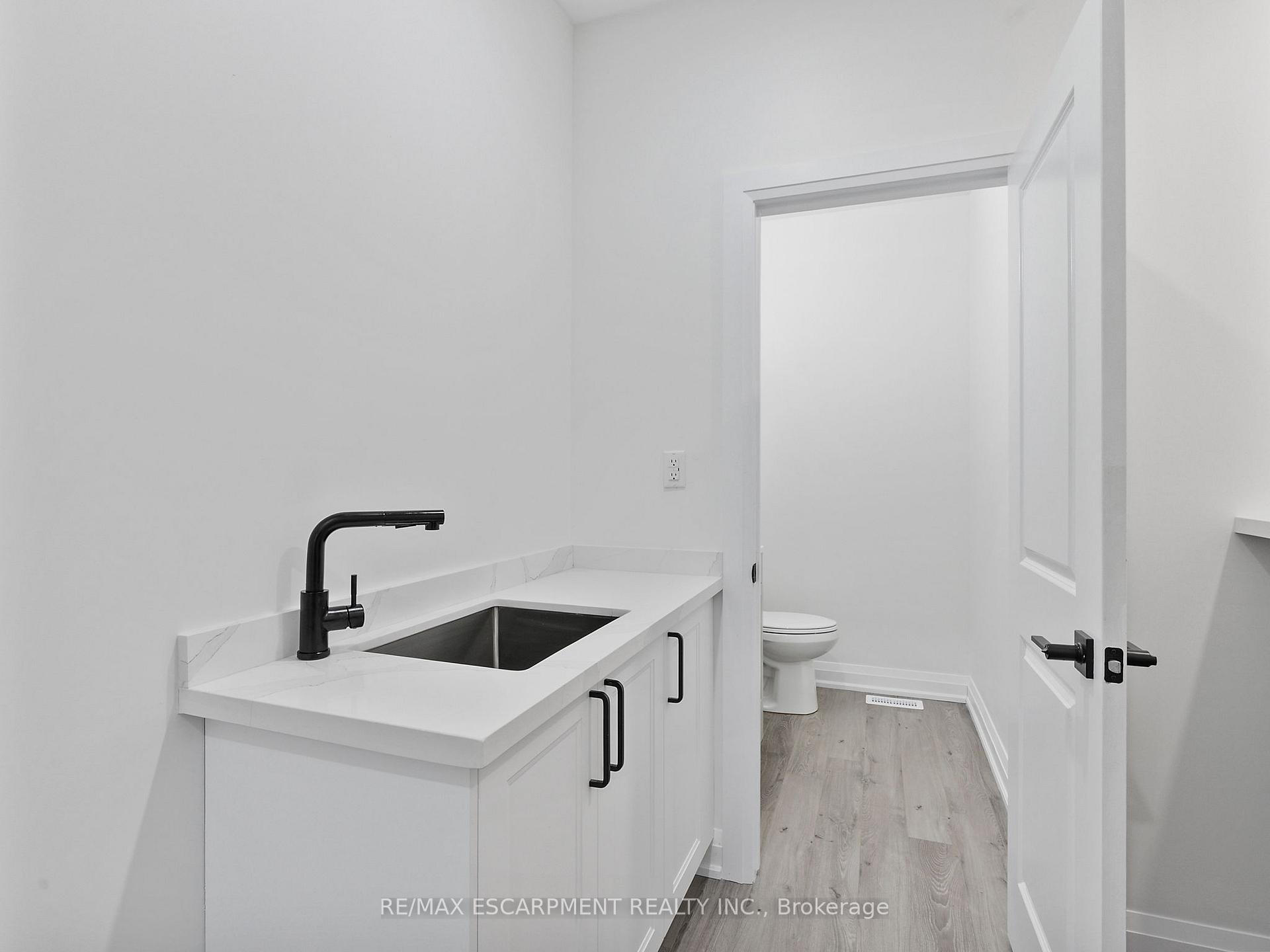 Photo 33 of 804 South Coast Drive, Haldimand — HOMEH