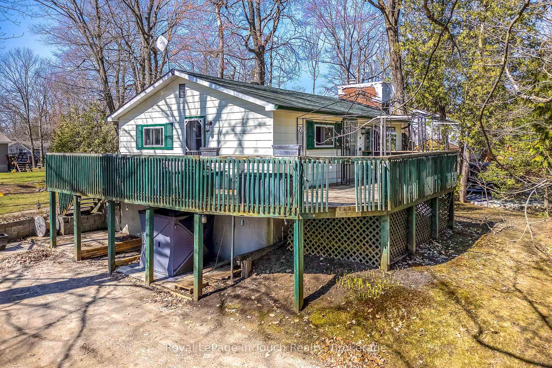 Photo 1 of 7 Dundee Drive, Tiny, Rural Tiny — HOMEH